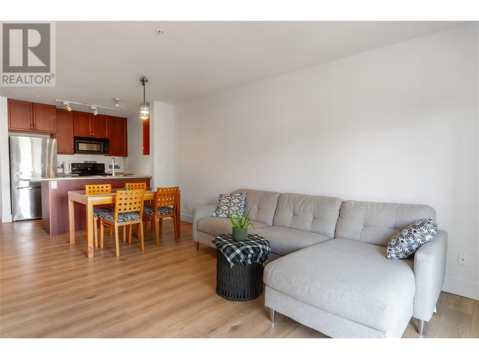 246 Hastings Avenue Unit# 206, Penticton, British Columbia  V2A 2V6 - Photo 5 - 10351611