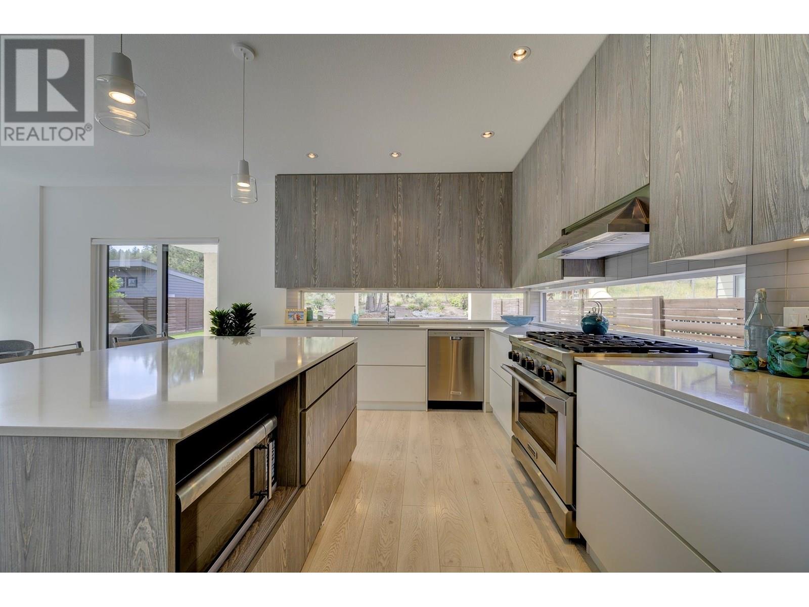 1358 Rockcress Drive, Kamloops, British Columbia  V2E 0B4 - Photo 7 - 10351605