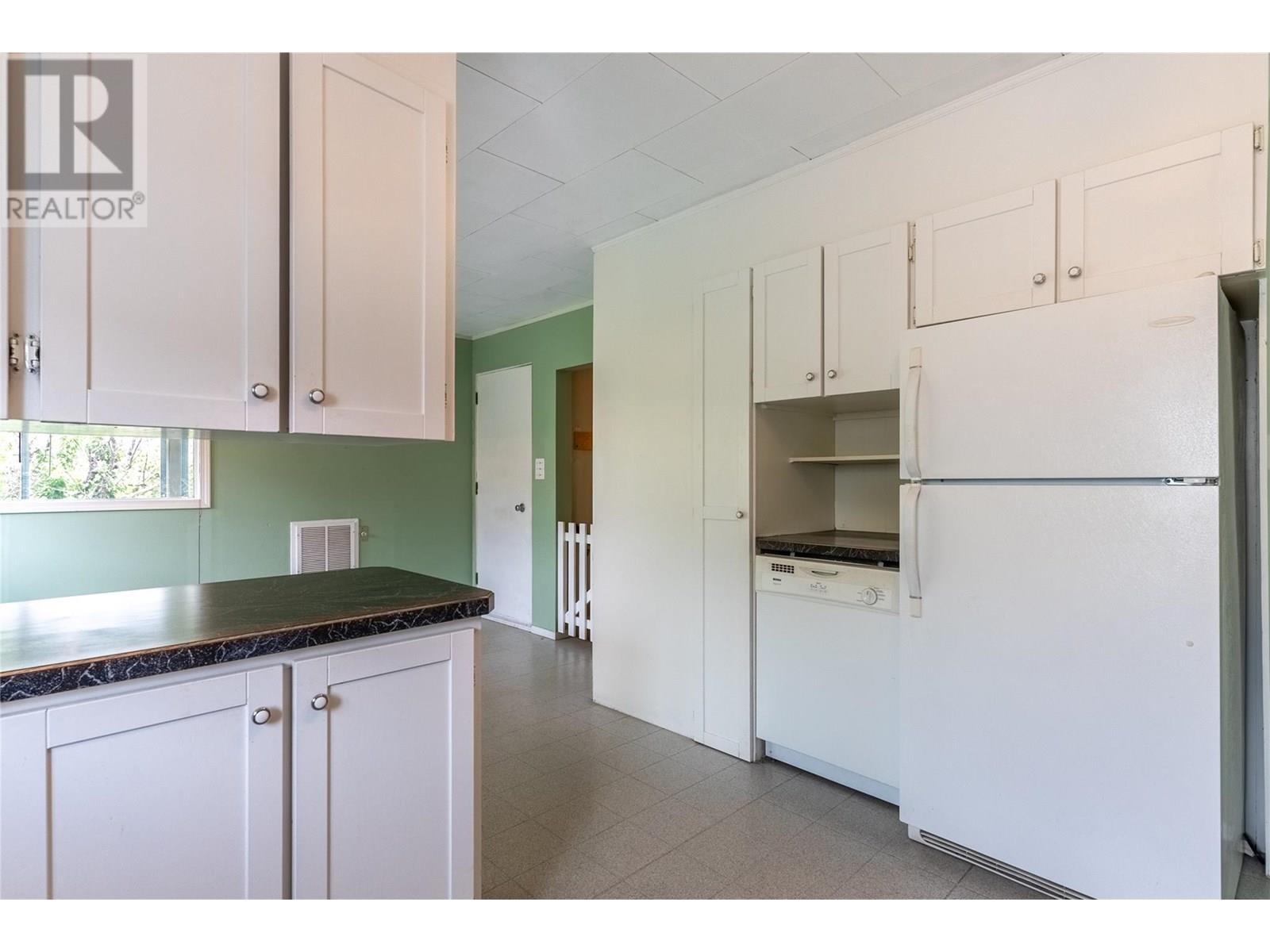 1203 Sunvalley Crescent, Cache Creek, British Columbia  V0K 1H0 - Photo 10 - 10352176