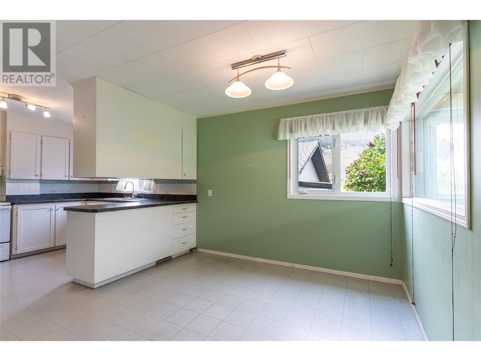 1203 Sunvalley Crescent, Cache Creek, British Columbia  V0K 1H0 - Photo 12 - 10352176