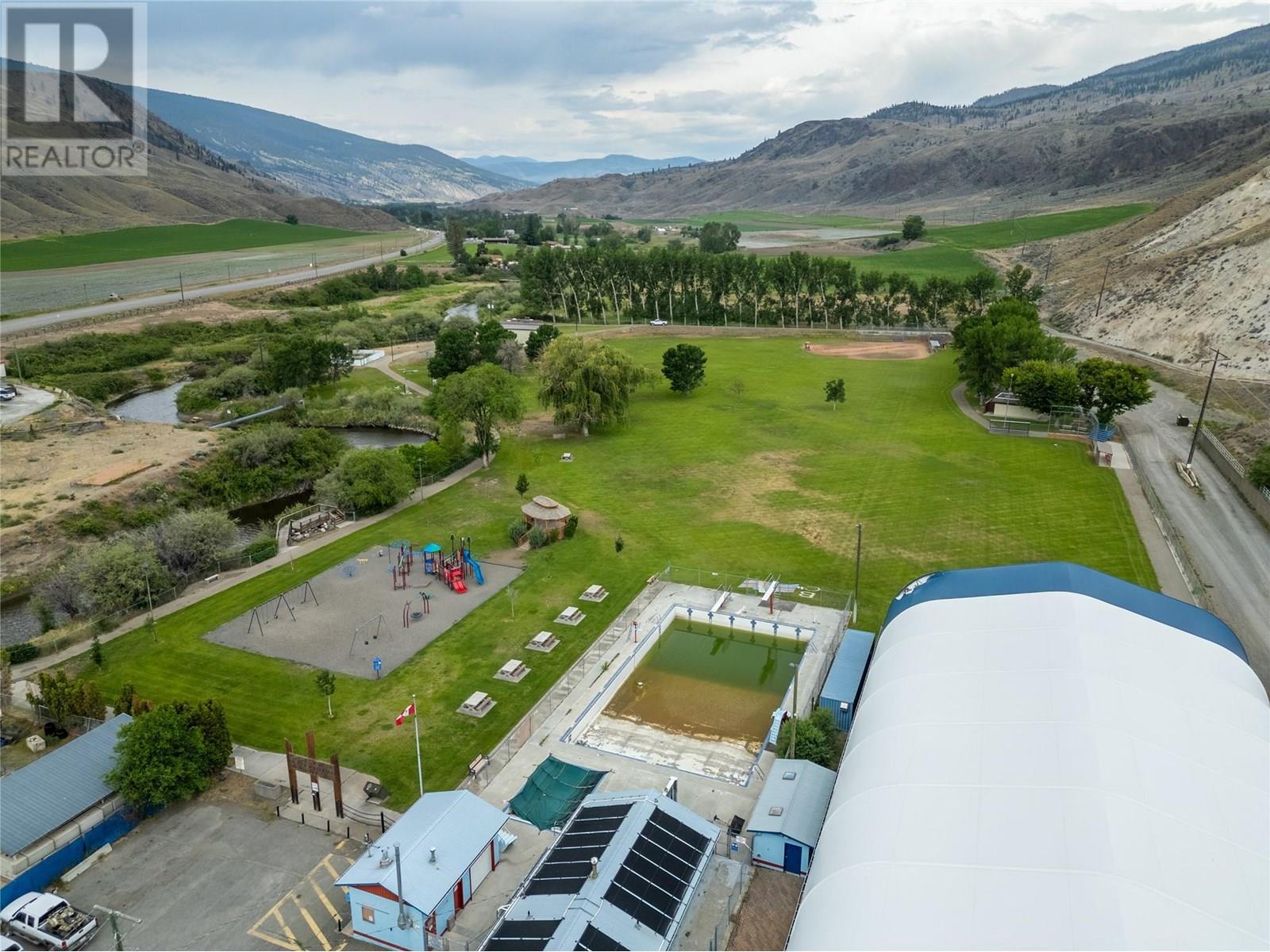 1203 Sunvalley Crescent, Cache Creek, British Columbia  V0K 1H0 - Photo 3 - 10352176