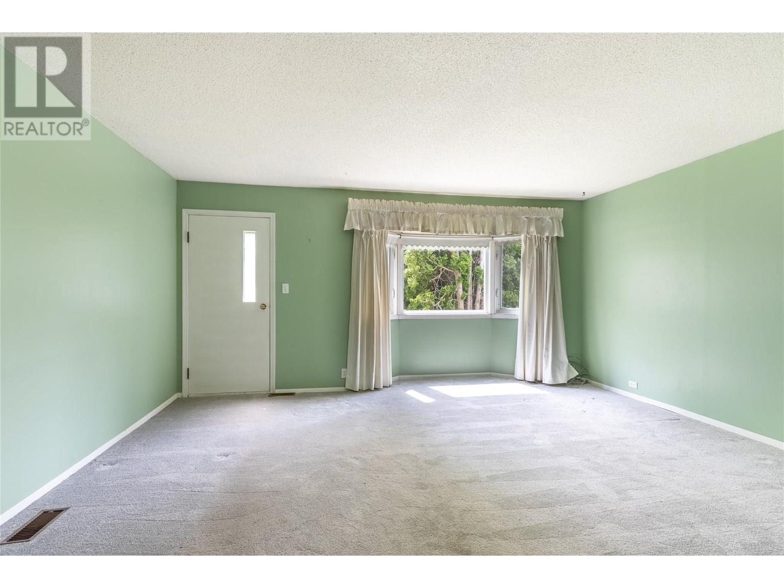 1203 Sunvalley Crescent, Cache Creek, British Columbia  V0K 1H0 - Photo 6 - 10352176
