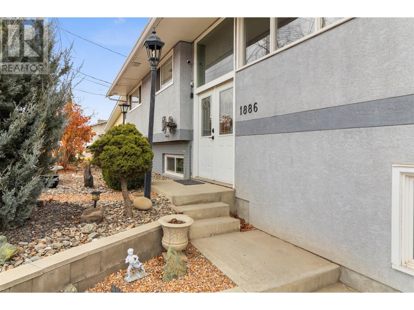 1886 Valleyview Drive, Kamloops, British Columbia  V2C 4B9 - Photo 2 - 10352175