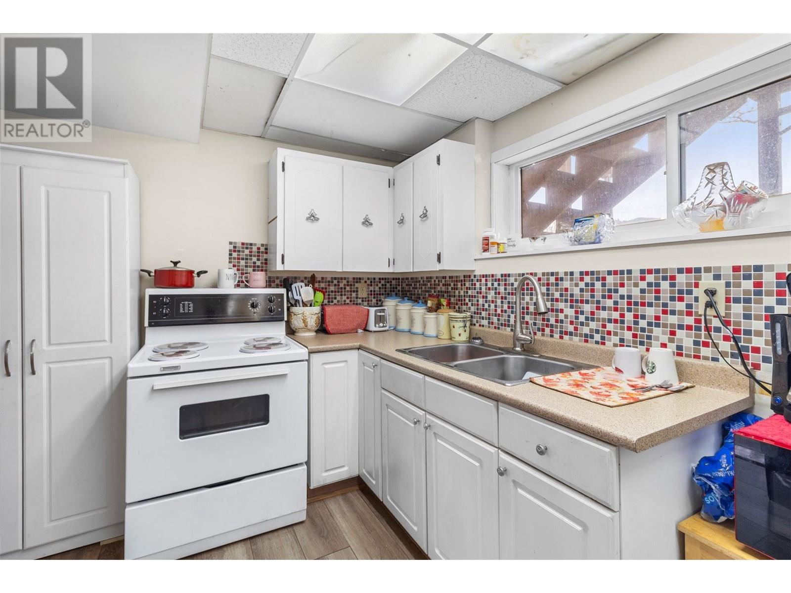 1886 Valleyview Drive, Kamloops, British Columbia  V2C 4B9 - Photo 31 - 10352175
