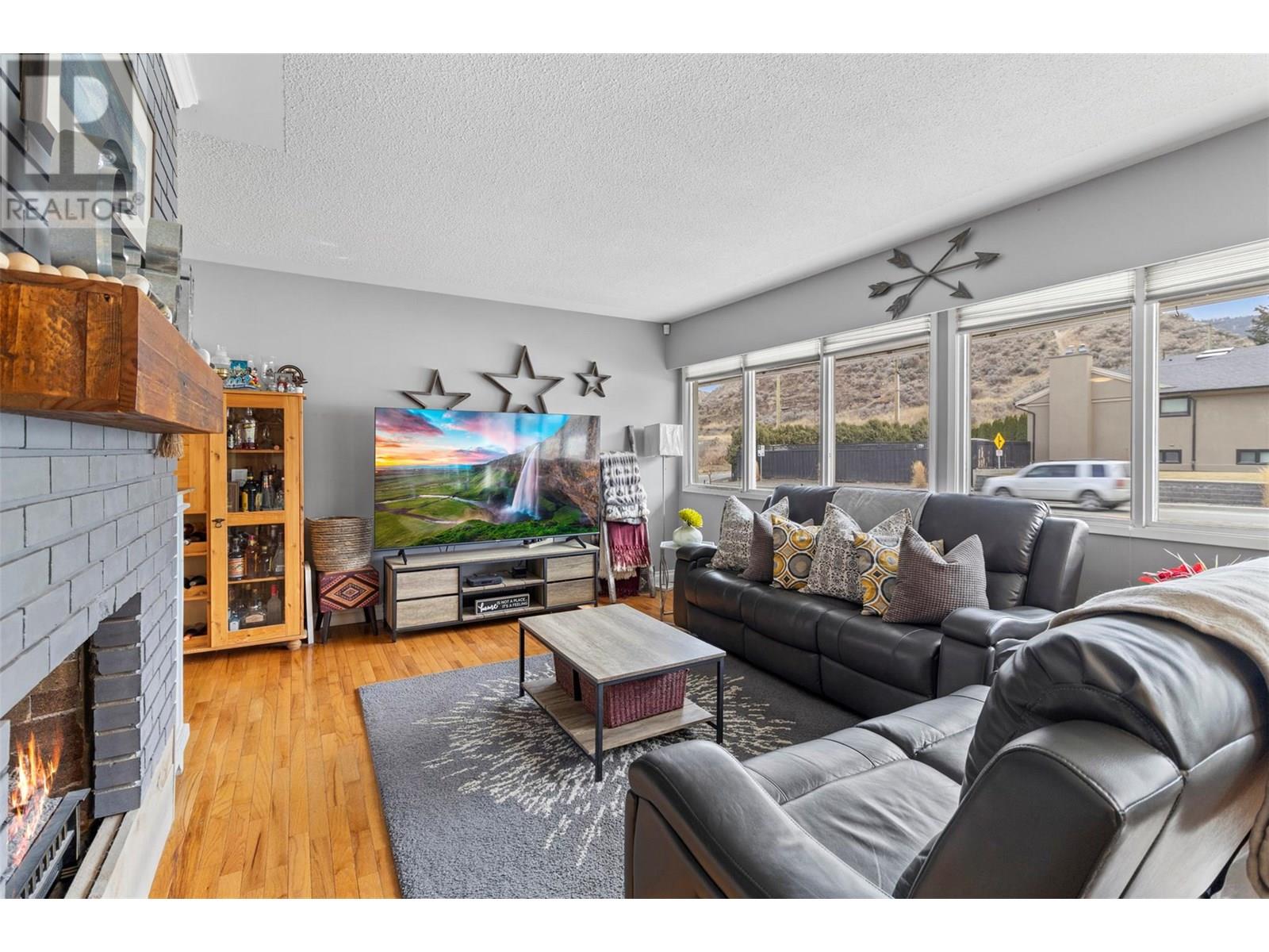 1886 Valleyview Drive, Kamloops, British Columbia  V2C 4B9 - Photo 6 - 10352175