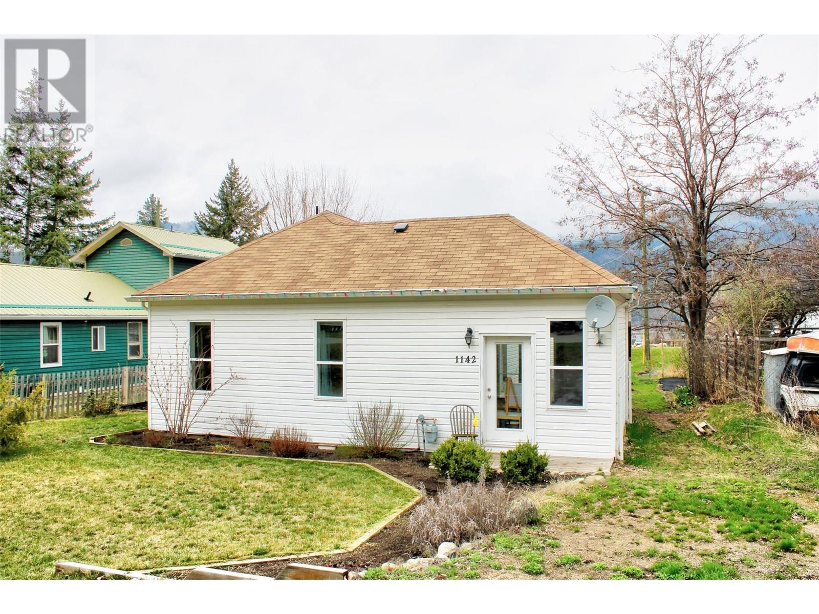 1142 Thompson Avenue, Chase, British Columbia  V0E 1M0 - Photo 30 - 10351819