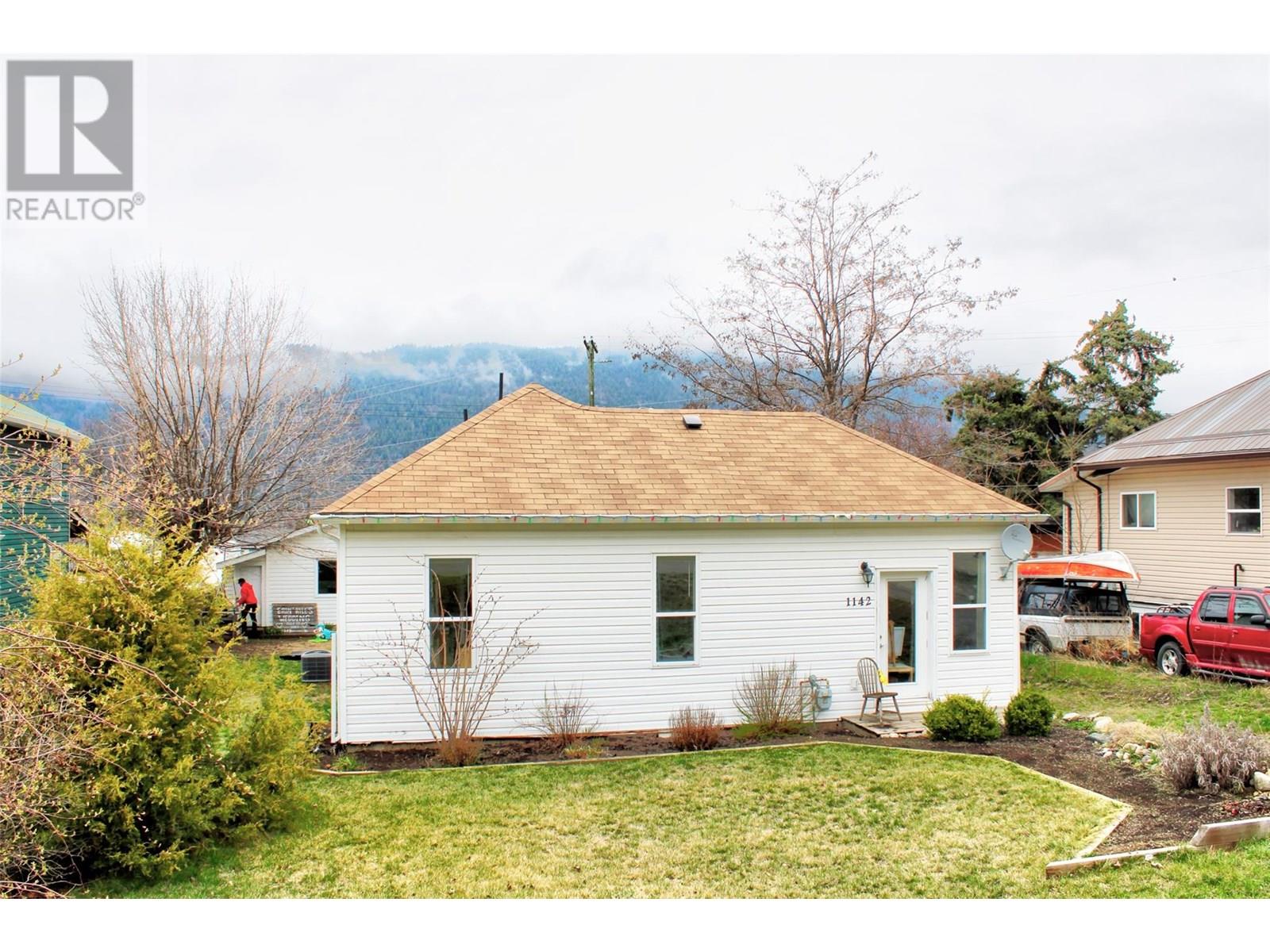 1142 Thompson Avenue, Chase, British Columbia  V0E 1M0 - Photo 32 - 10351819