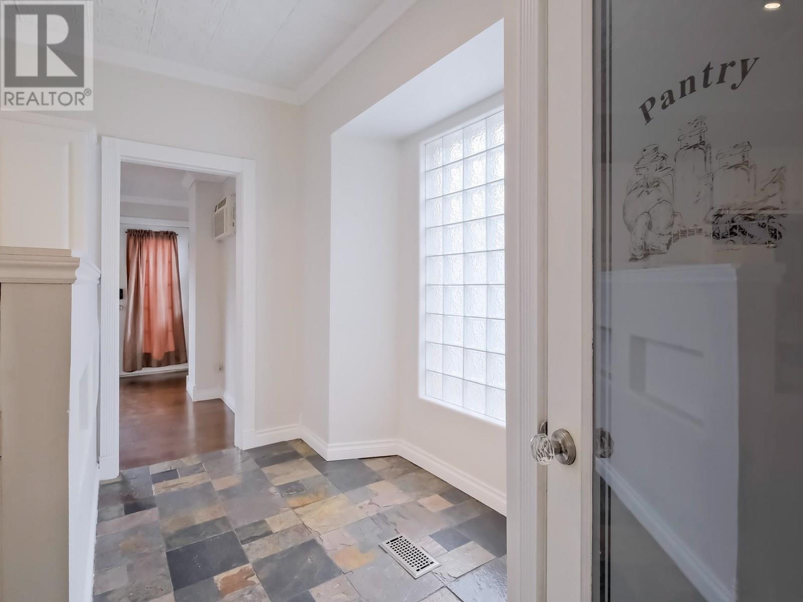 561 Braid Street, Penticton, British Columbia  V2A 4Y4 - Photo 10 - 10352192