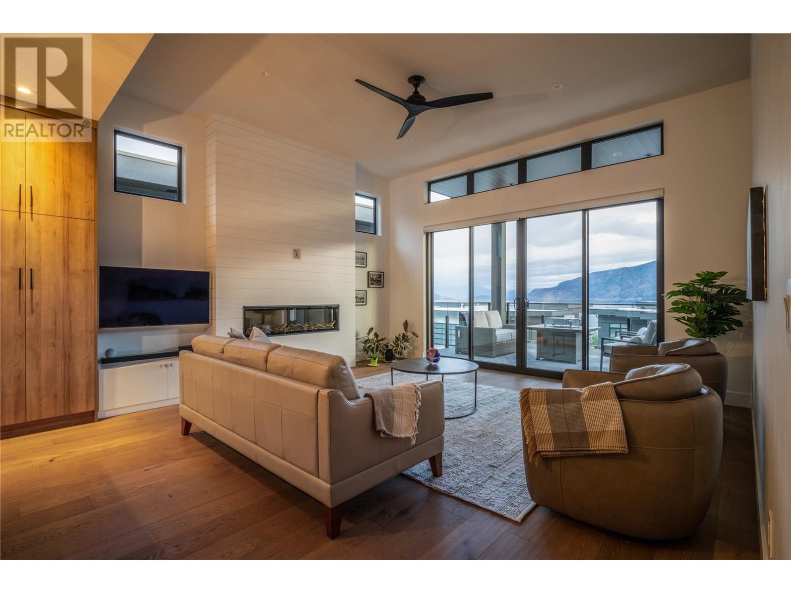 9201 Okanagan Centre Road W Unit# 22, Lake Country, British Columbia  V4V 0B8 - Photo 2 - 10352123