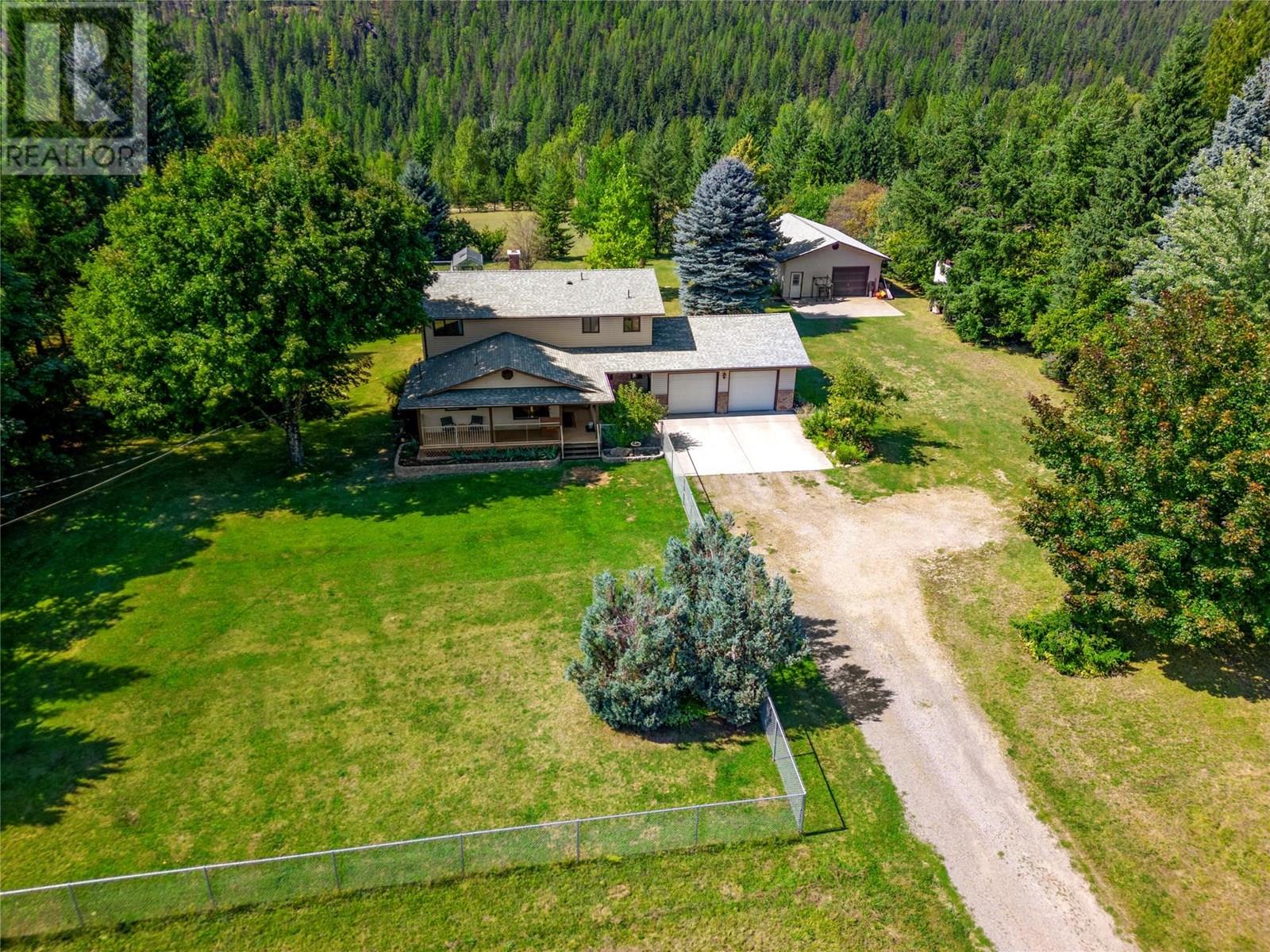 1802 Pass Creek Road, Castlegar, British Columbia  V1N 4S6 - Photo 1 - 10352151