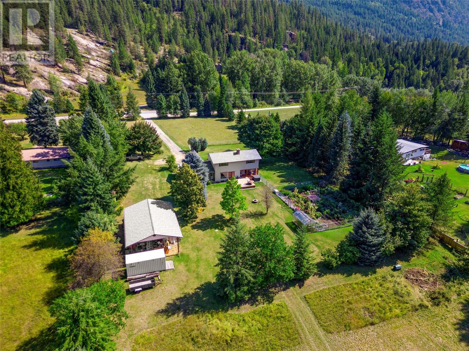 1802 Pass Creek Road, Castlegar, British Columbia  V1N 4S6 - Photo 11 - 10352151