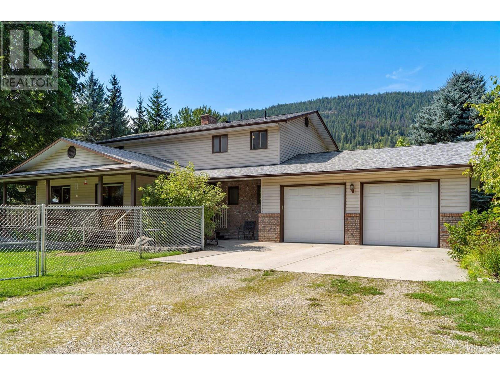1802 Pass Creek Road, Castlegar, British Columbia  V1N 4S6 - Photo 19 - 10352151