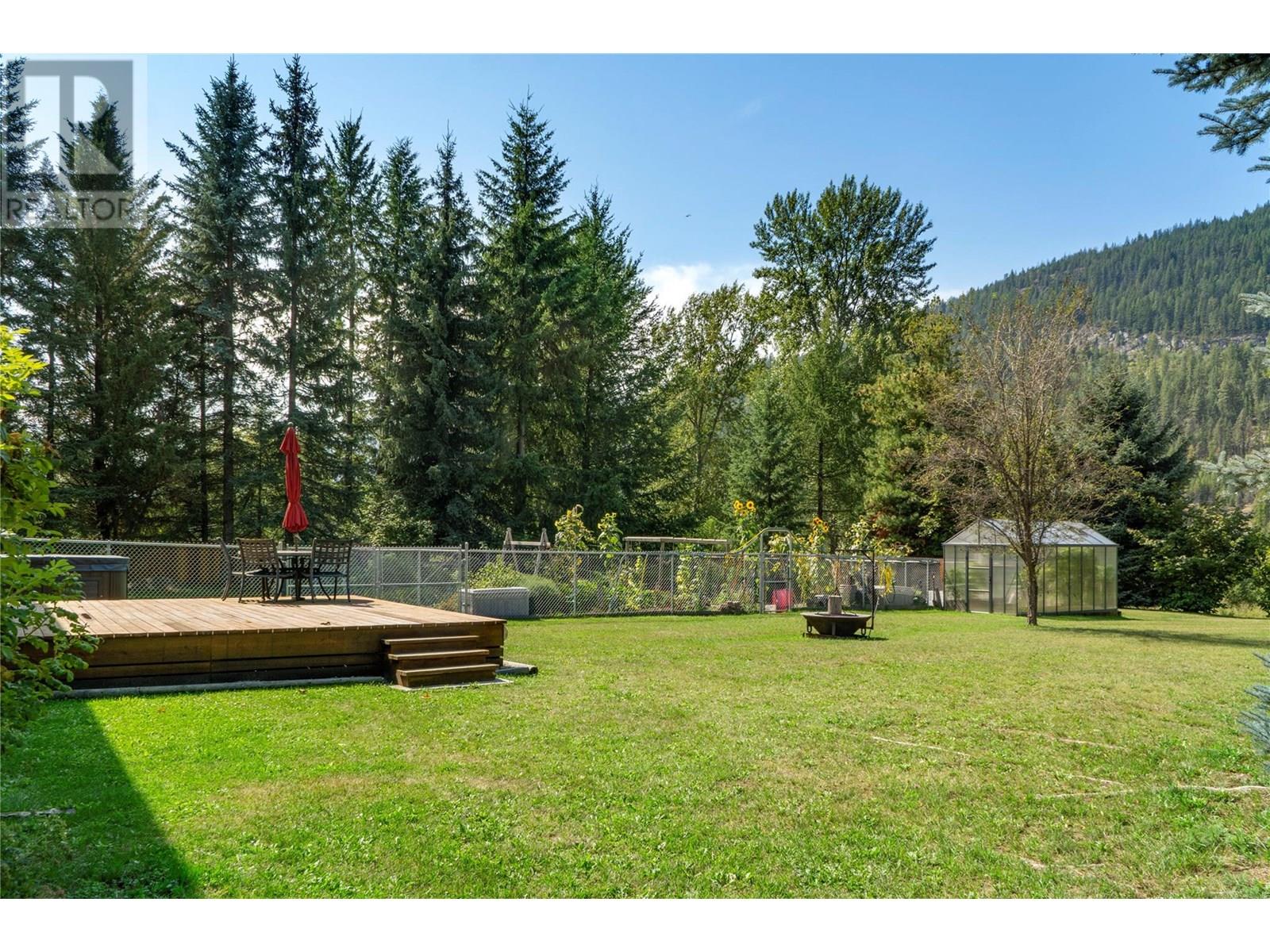 1802 Pass Creek Road, Castlegar, British Columbia  V1N 4S6 - Photo 23 - 10352151