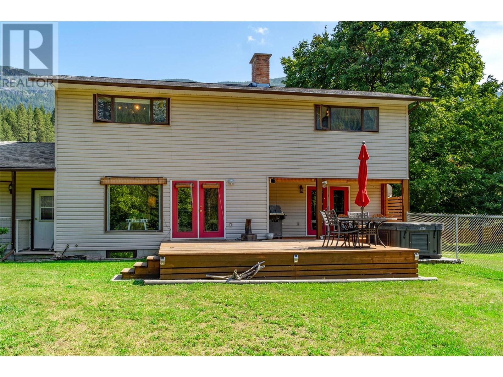 1802 Pass Creek Road, Castlegar, British Columbia  V1N 4S6 - Photo 29 - 10352151