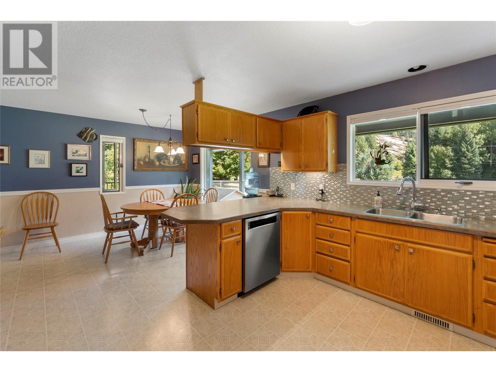 1802 Pass Creek Road, Castlegar, British Columbia  V1N 4S6 - Photo 47 - 10352151