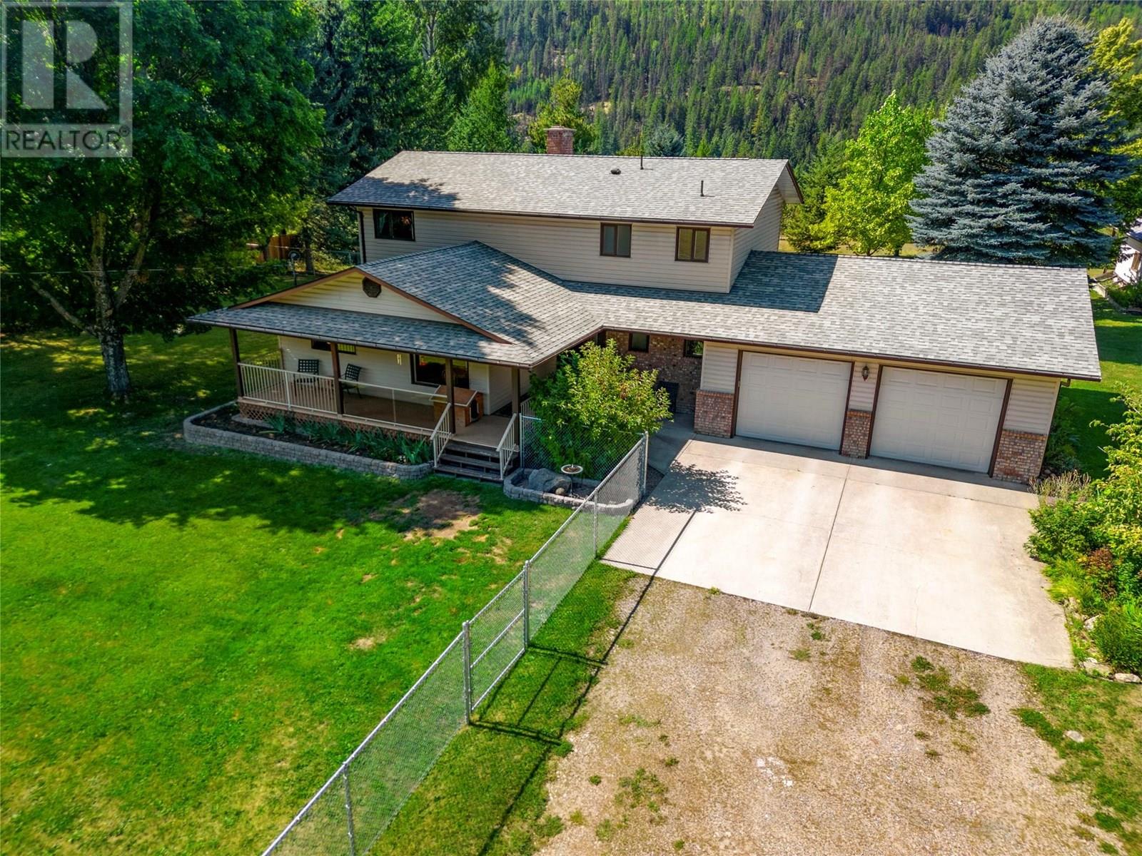 1802 Pass Creek Road, Castlegar, British Columbia  V1N 4S6 - Photo 5 - 10352151