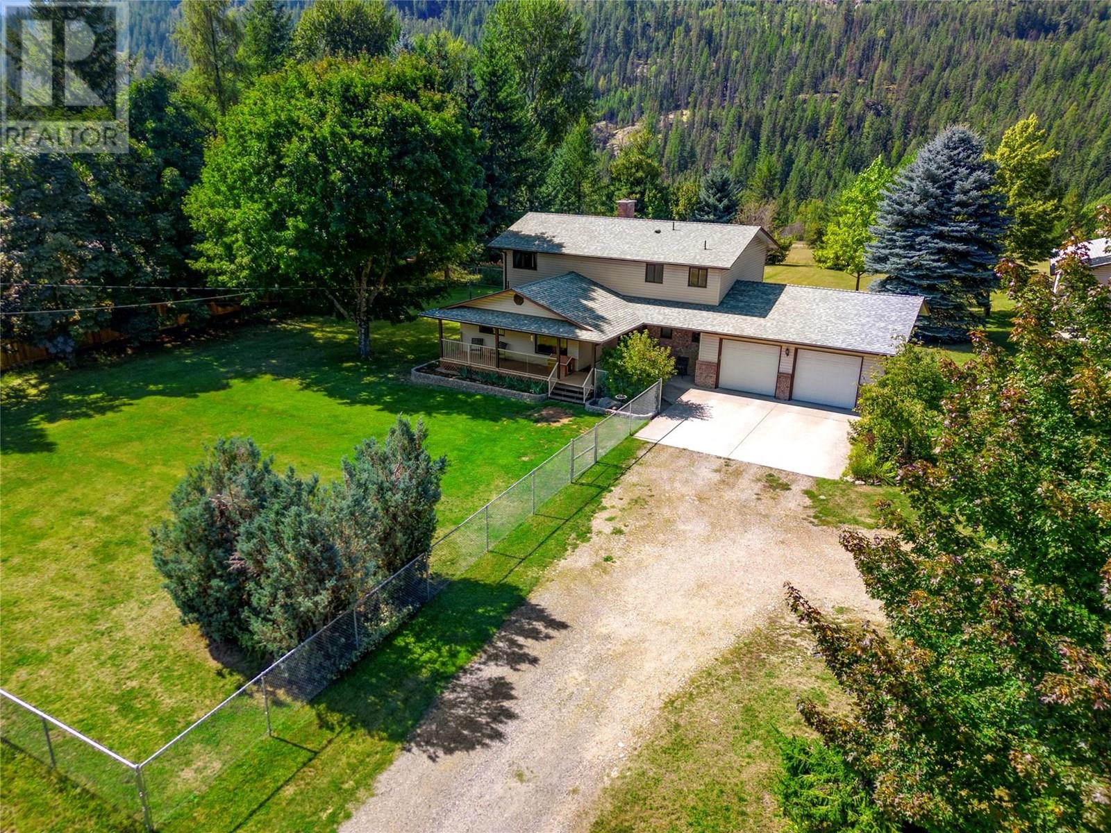 1802 Pass Creek Road, Castlegar, British Columbia  V1N 4S6 - Photo 6 - 10352151