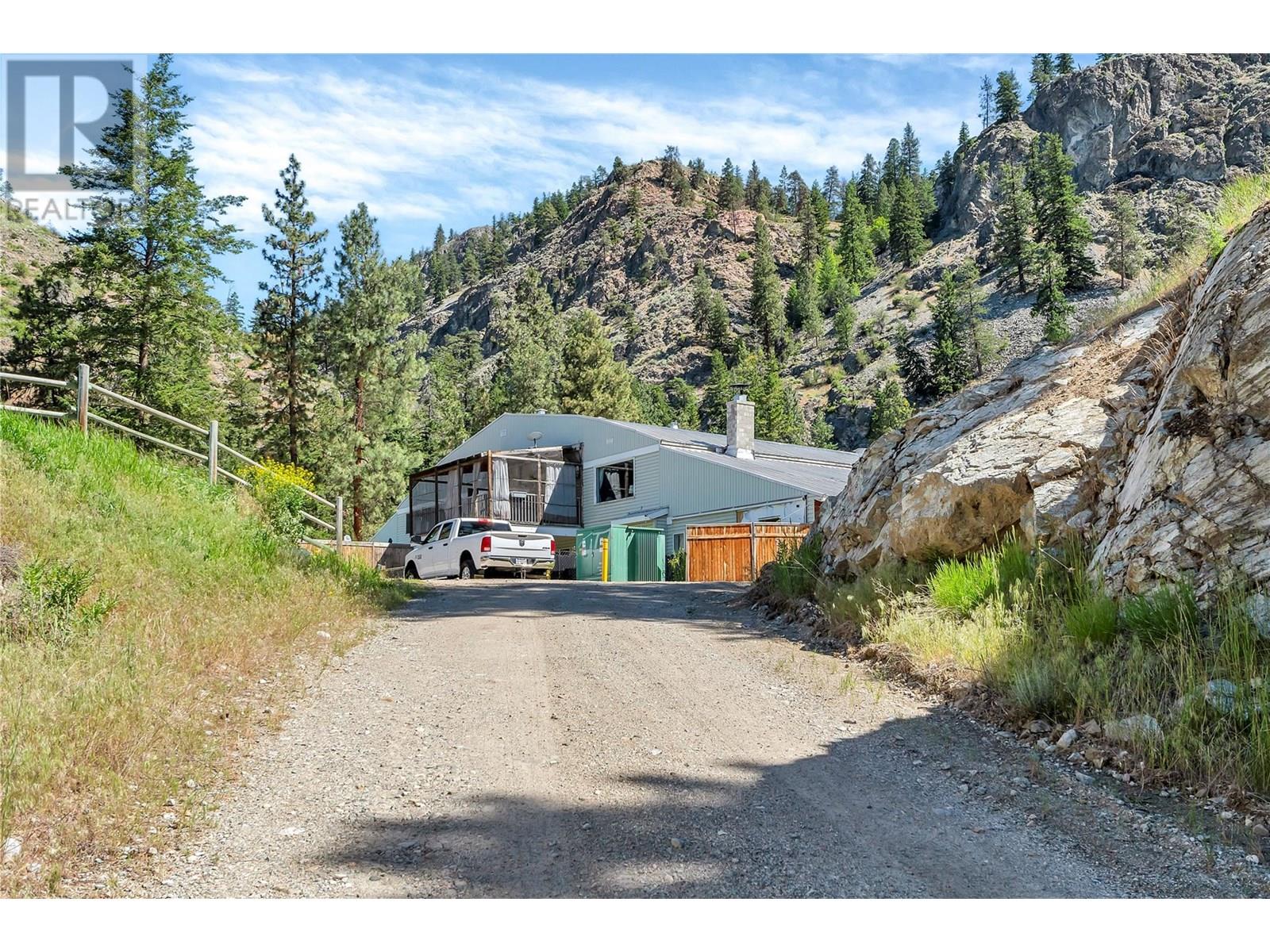 3803 Mclean Creek Road, Okanagan Falls, British Columbia  V0H 1R1 - Photo 13 - 10352124