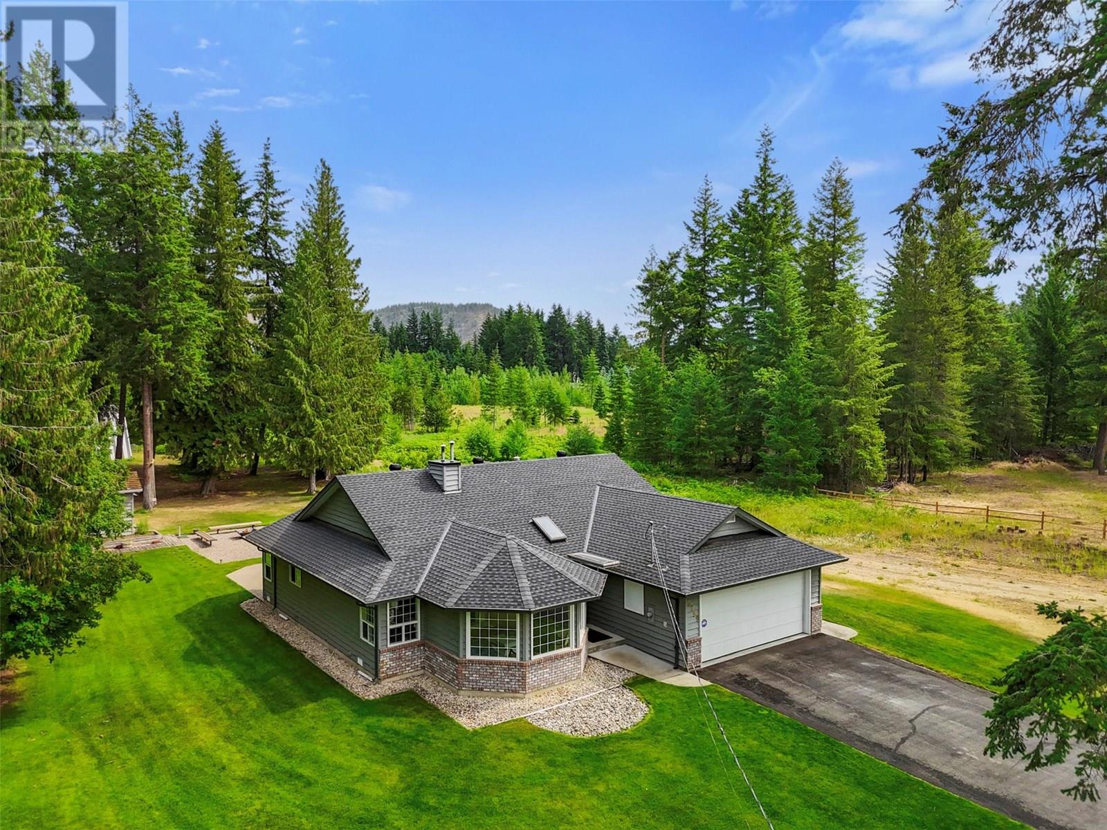 3789 Zinck Road, Scotch Creek, British Columbia  V0E 1M5 - Photo 2 - 10351895