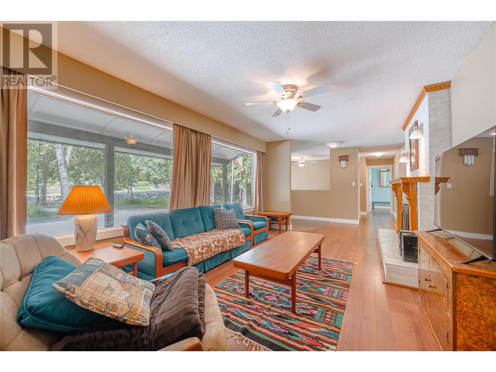1557 Nichol Road, Revelstoke, British Columbia  V0E 2S1 - Photo 14 - 10351445