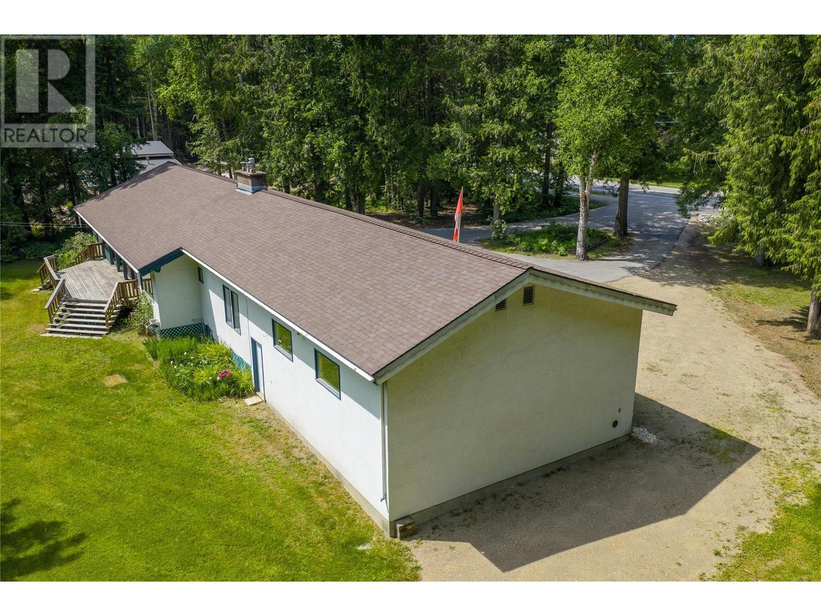 1557 Nichol Road, Revelstoke, British Columbia  V0E 2S1 - Photo 33 - 10351445