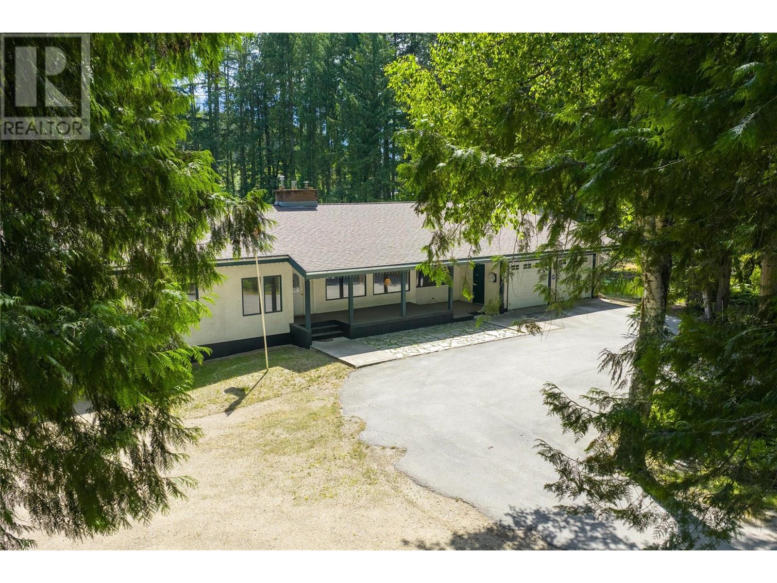 1557 Nichol Road, Revelstoke, British Columbia  V0E 2S1 - Photo 36 - 10351445