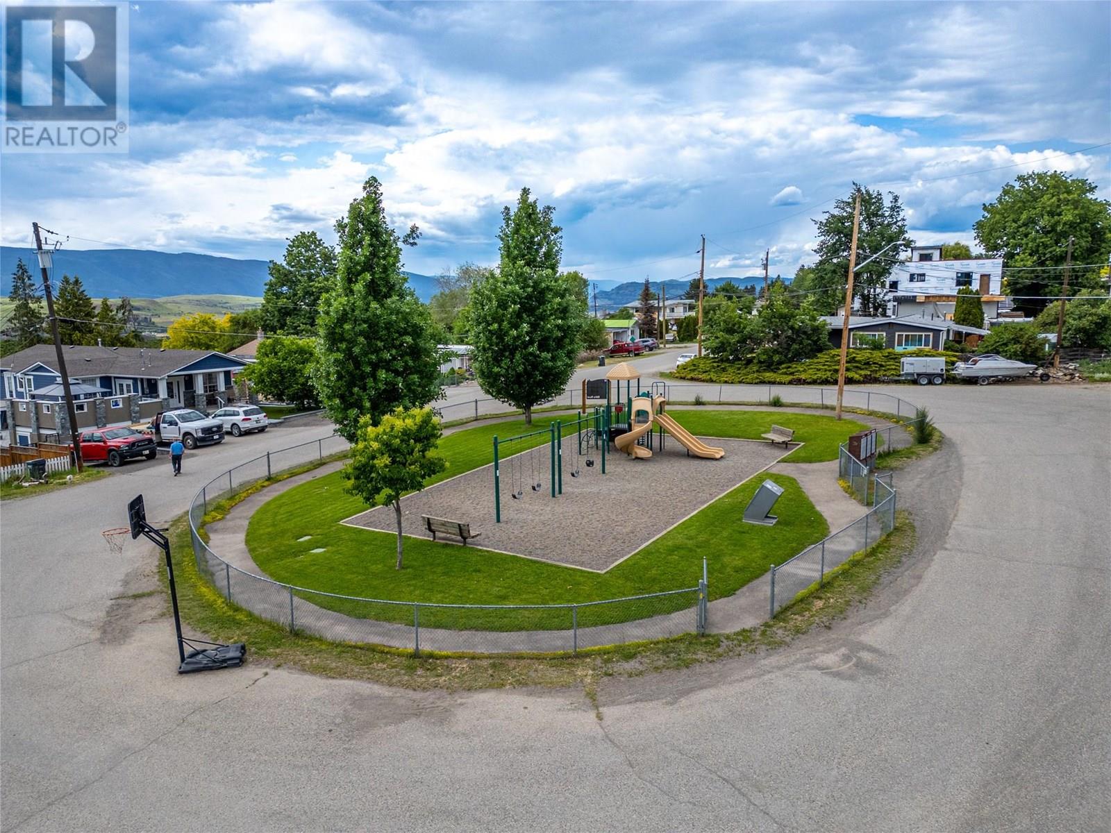 6641 Gibbs Road, Vernon, British Columbia  V1B 3T2 - Photo 2 - 10351754