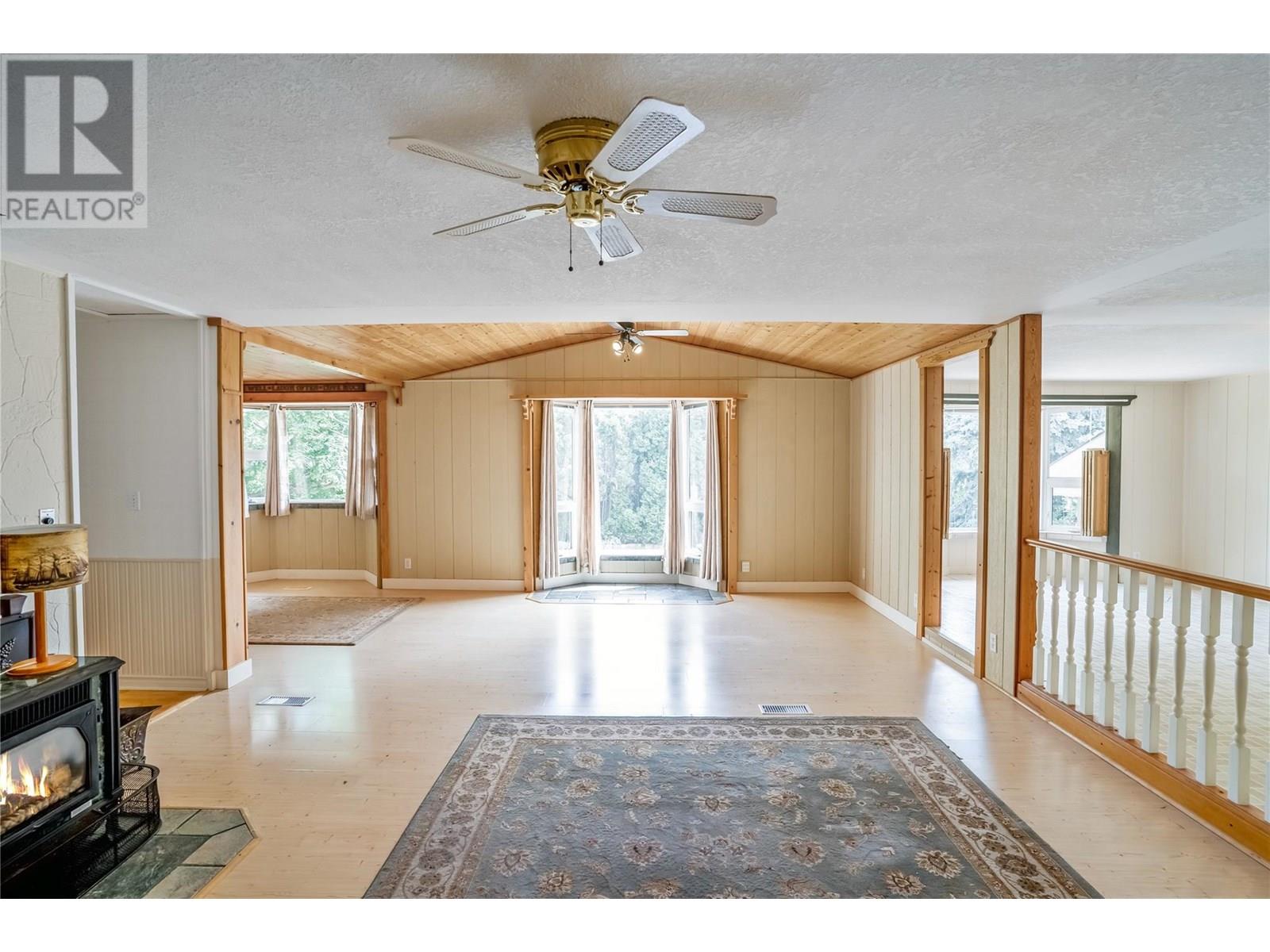 6641 Gibbs Road, Vernon, British Columbia  V1B 3T2 - Photo 20 - 10351754