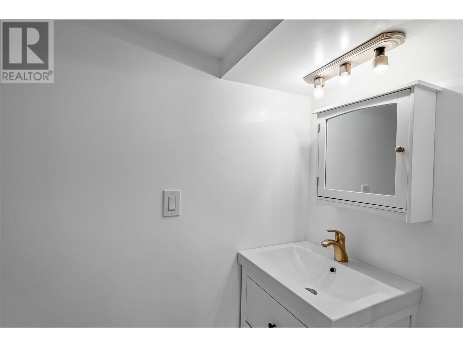 6641 Gibbs Road, Vernon, British Columbia  V1B 3T2 - Photo 23 - 10351754