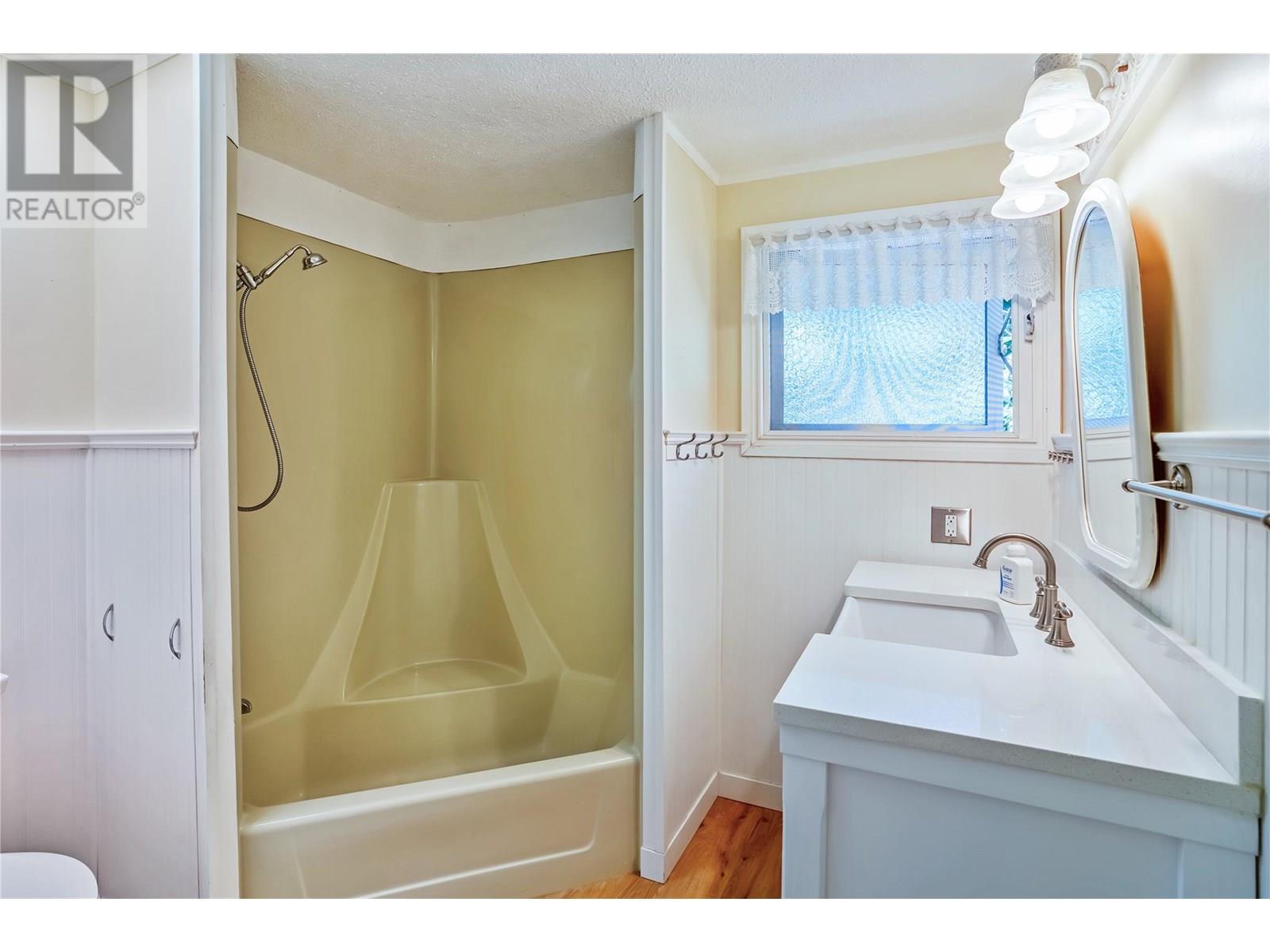6641 Gibbs Road, Vernon, British Columbia  V1B 3T2 - Photo 28 - 10351754