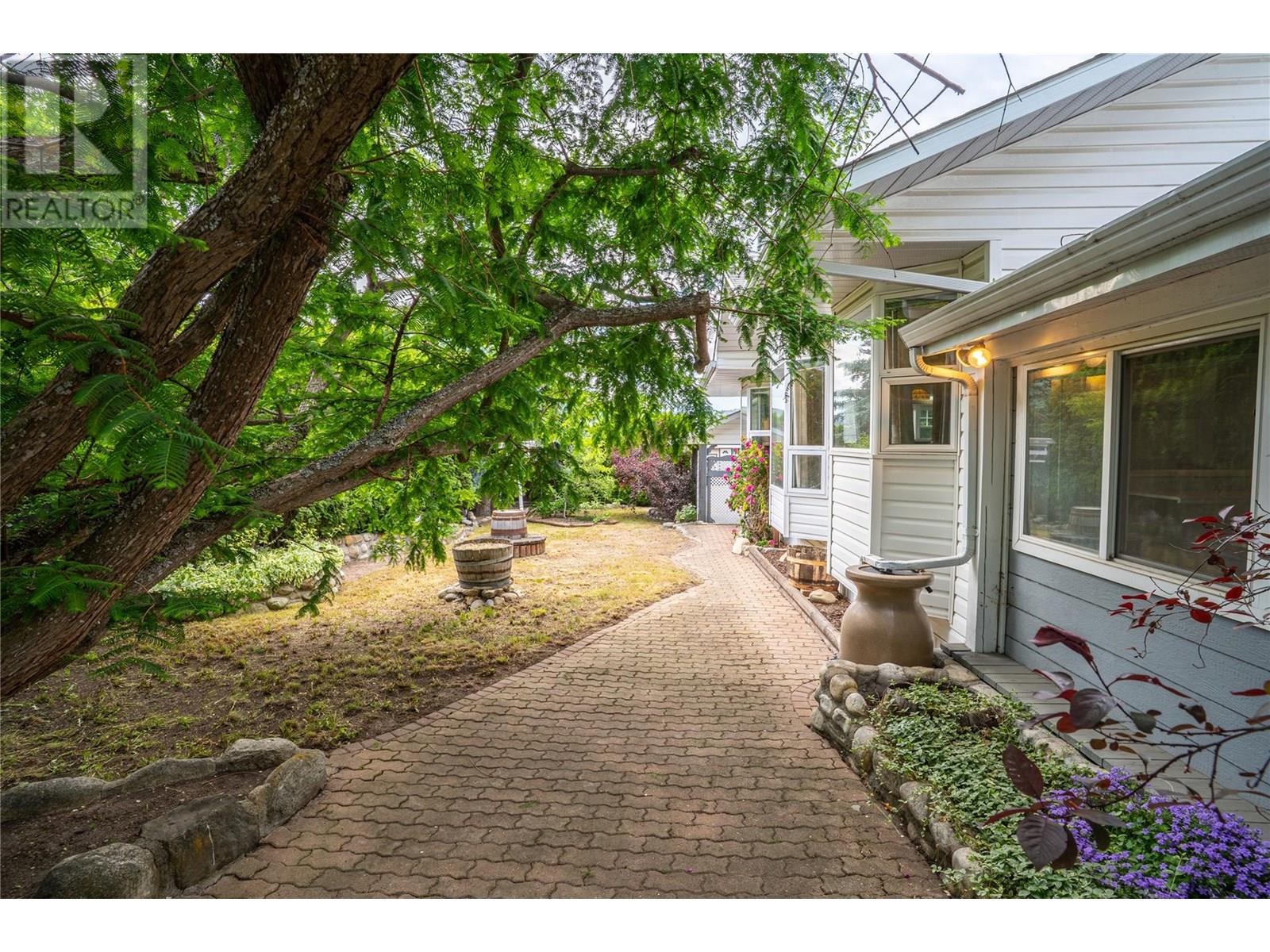 6641 Gibbs Road, Vernon, British Columbia  V1B 3T2 - Photo 37 - 10351754