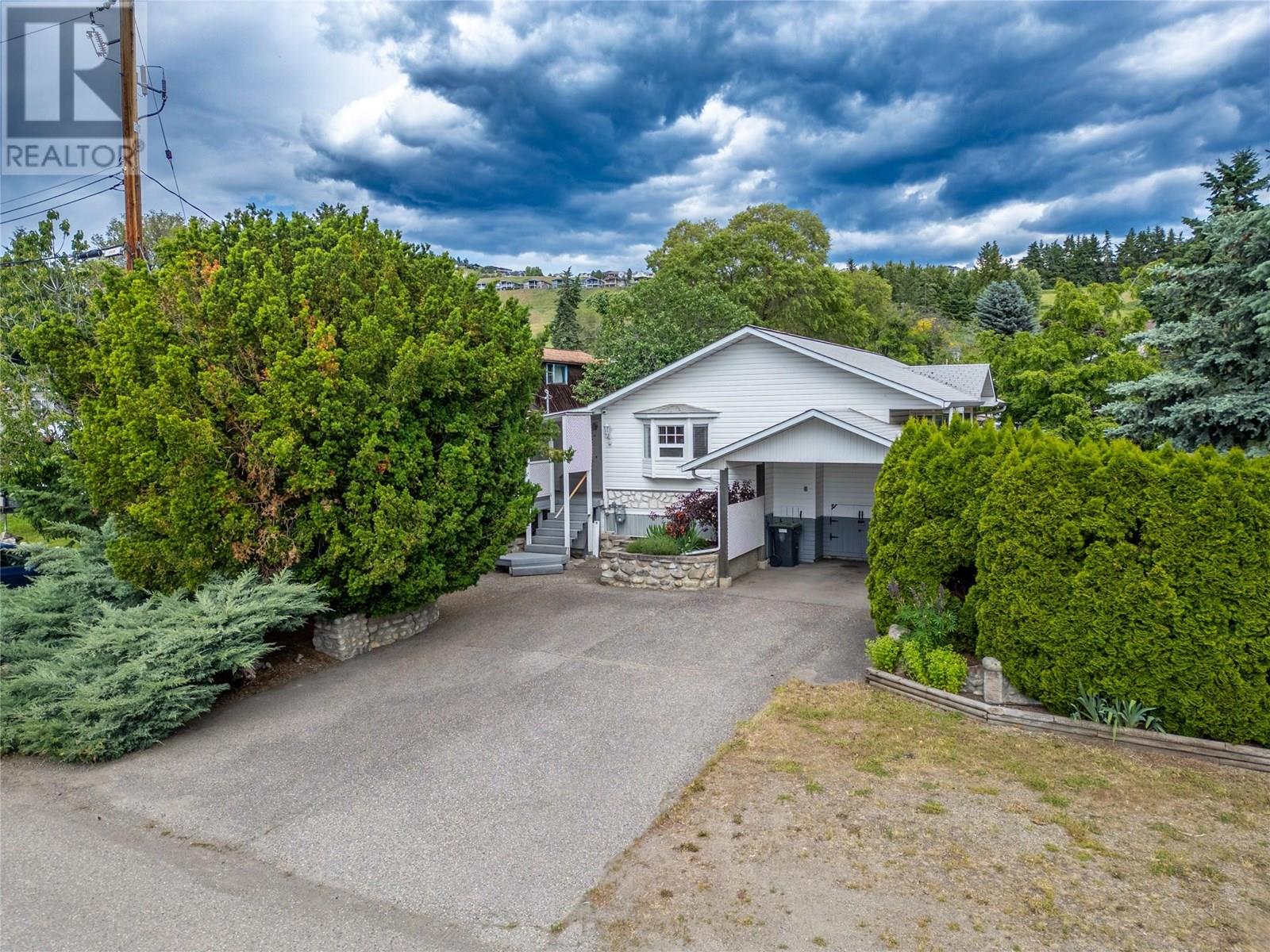 6641 Gibbs Road, Vernon, British Columbia  V1B 3T2 - Photo 4 - 10351754
