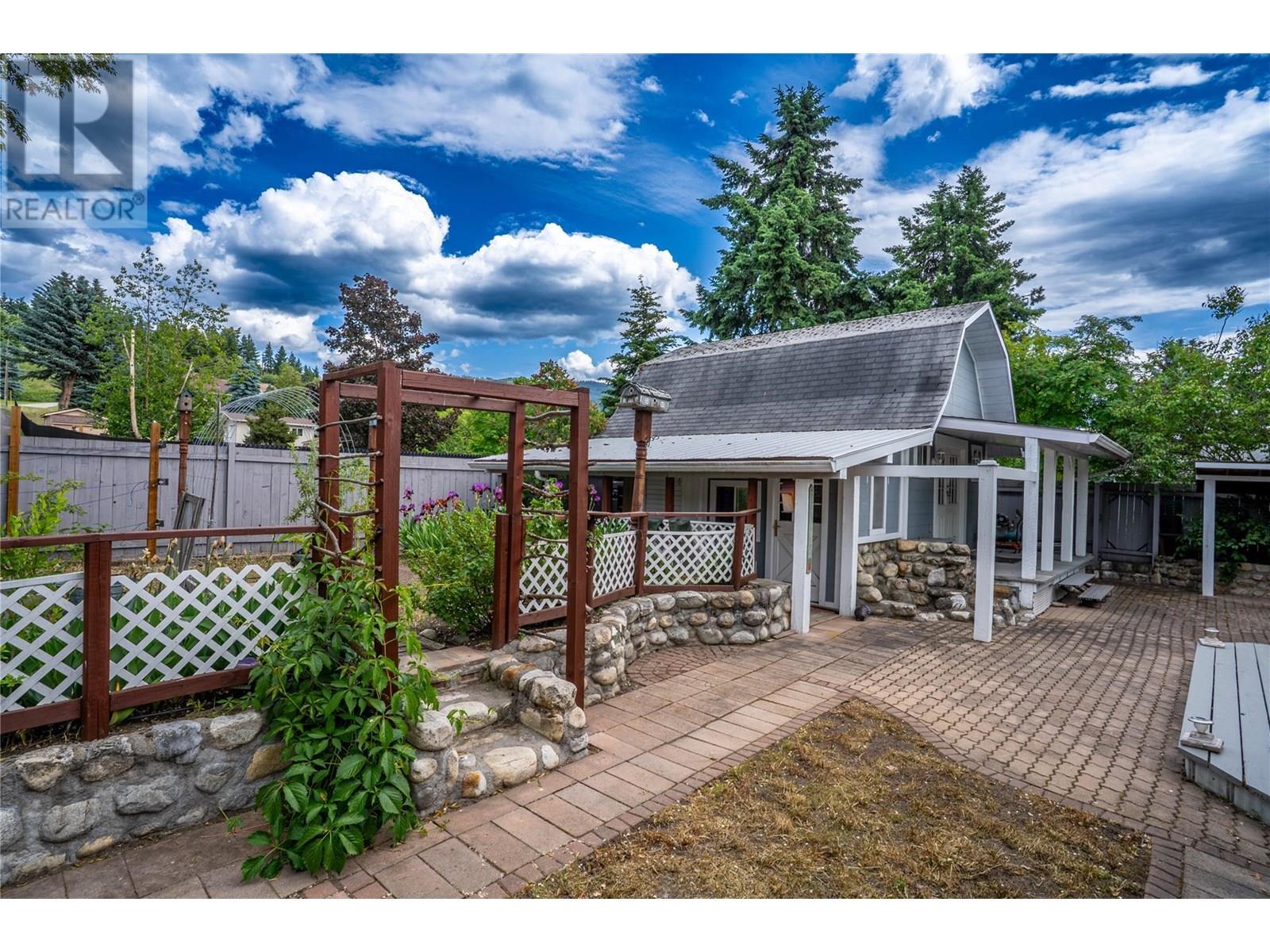 6641 Gibbs Road, Vernon, British Columbia  V1B 3T2 - Photo 43 - 10351754