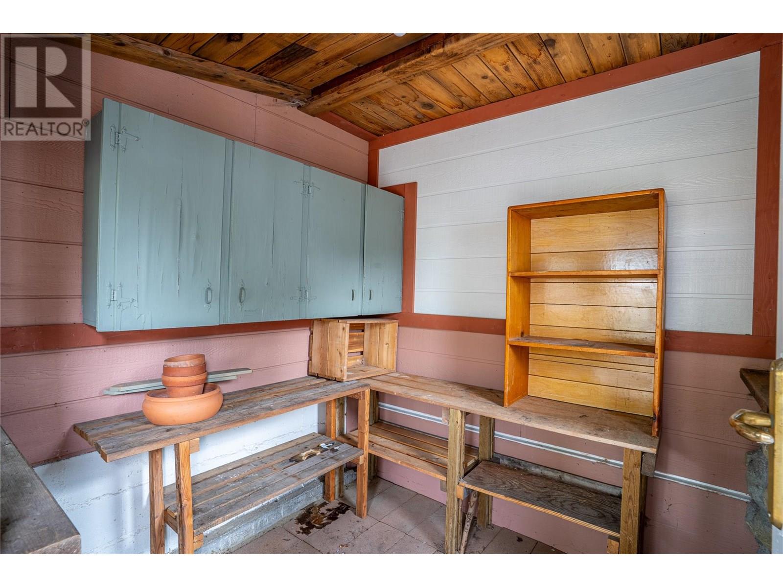 6641 Gibbs Road, Vernon, British Columbia  V1B 3T2 - Photo 45 - 10351754