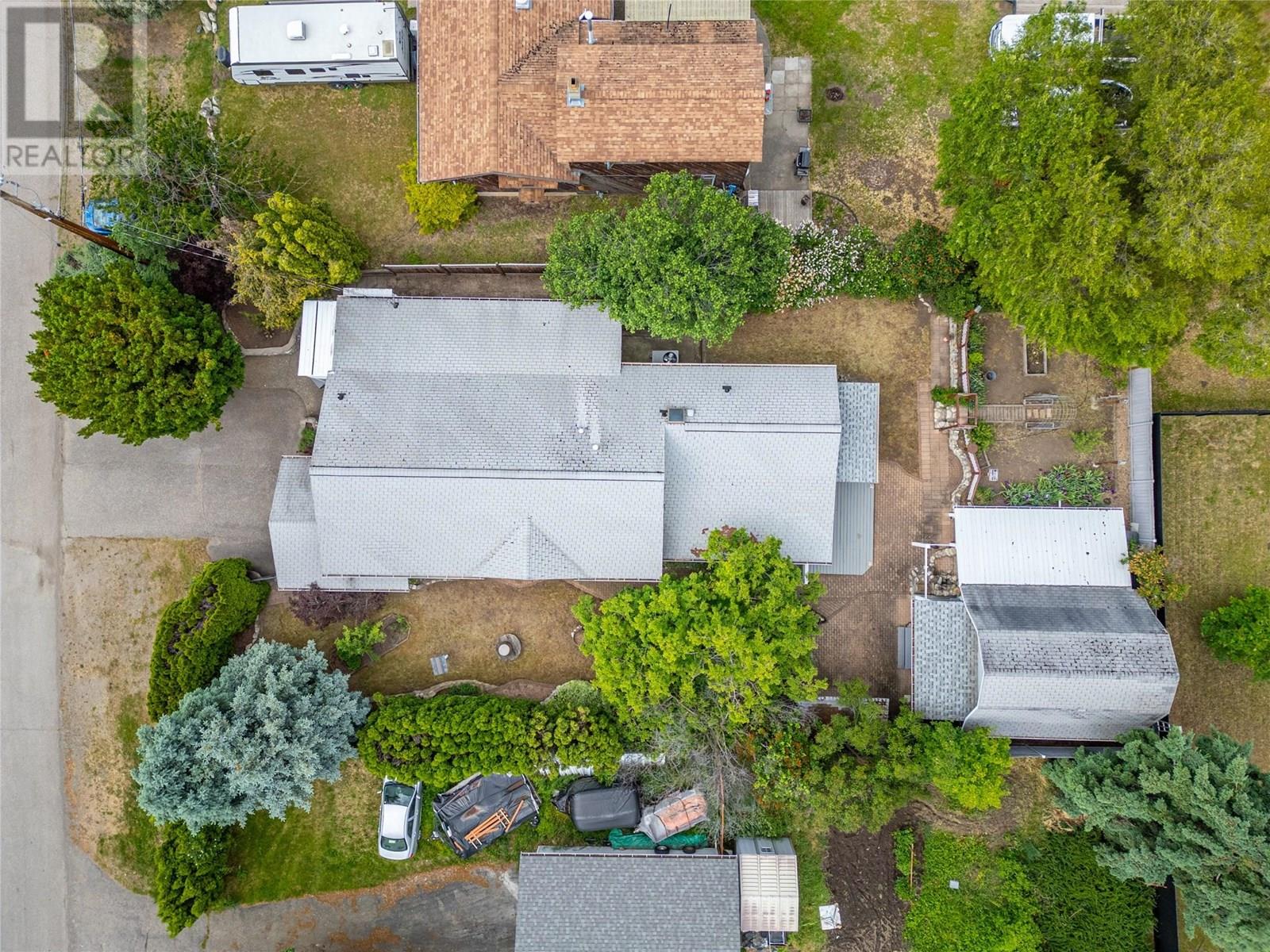 6641 Gibbs Road, Vernon, British Columbia  V1B 3T2 - Photo 6 - 10351754