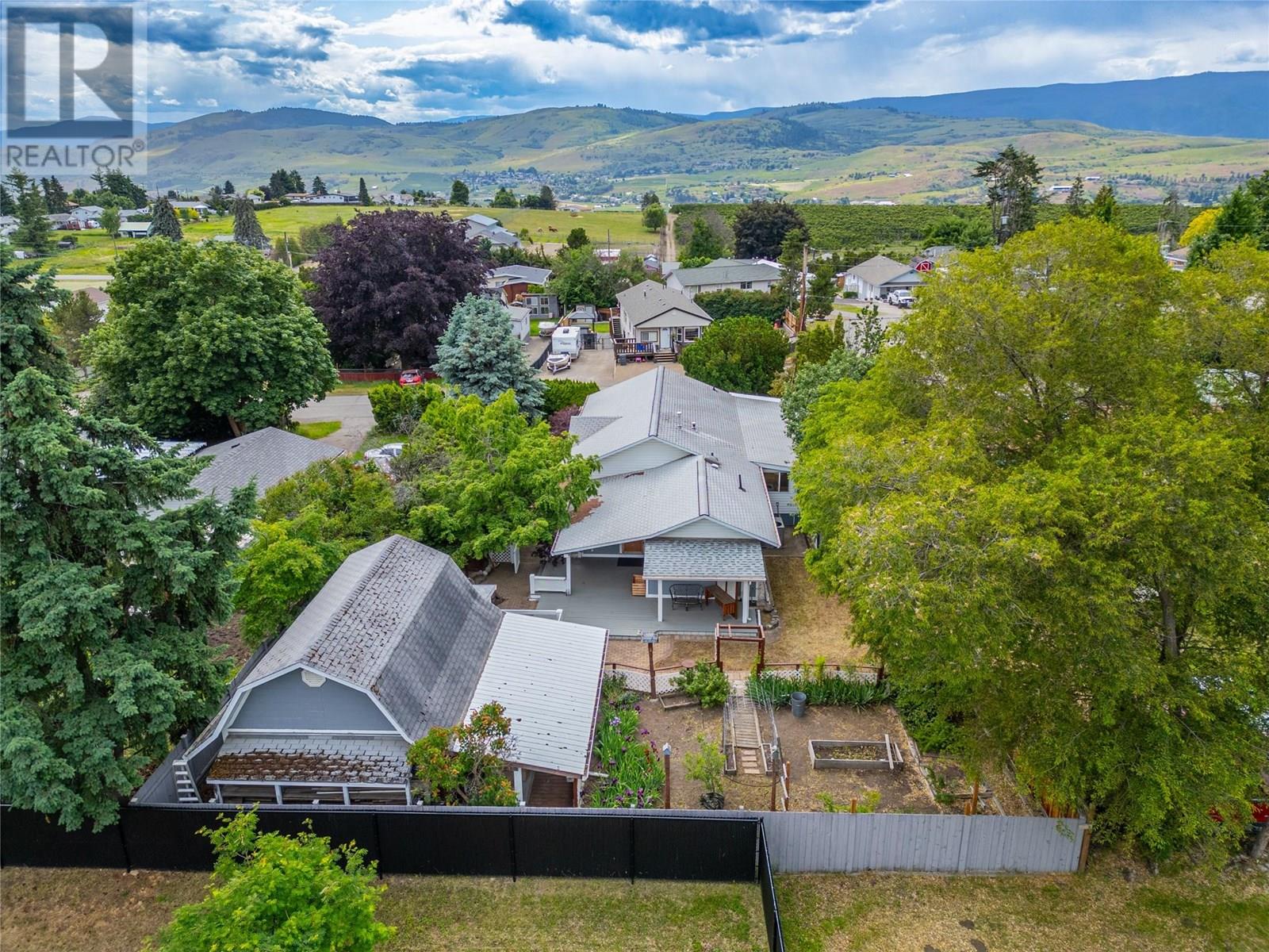6641 Gibbs Road, Vernon, British Columbia  V1B 3T2 - Photo 9 - 10351754