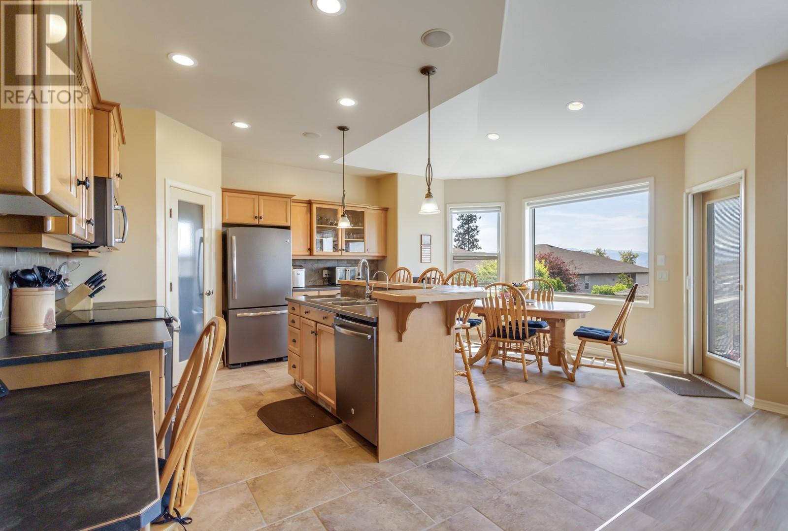 5046 South Ridge Drive, Kelowna, British Columbia  V1W 4W7 - Photo 10 - 10350118