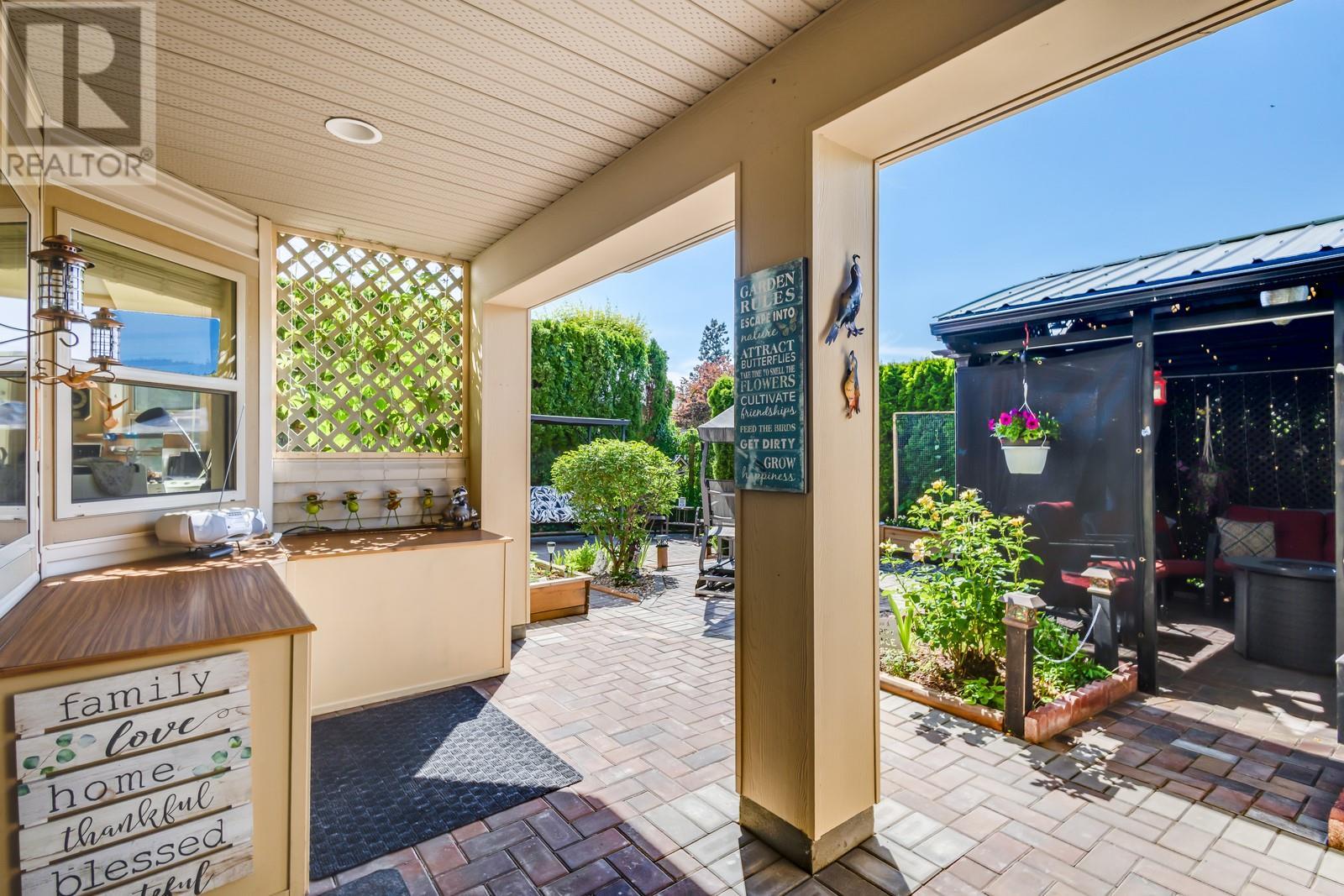 5046 South Ridge Drive, Kelowna, British Columbia  V1W 4W7 - Photo 55 - 10350118