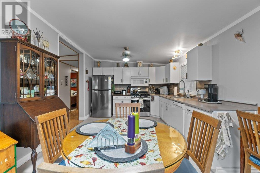 4660 73 Avenue Ne, Salmon Arm, British Columbia  V0E 1K0 - Photo 16 - 10351111