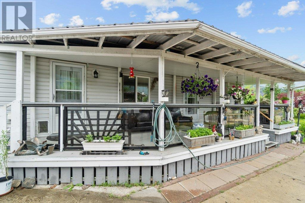 4660 73 Avenue Ne, Salmon Arm, British Columbia  V0E 1K0 - Photo 34 - 10351111