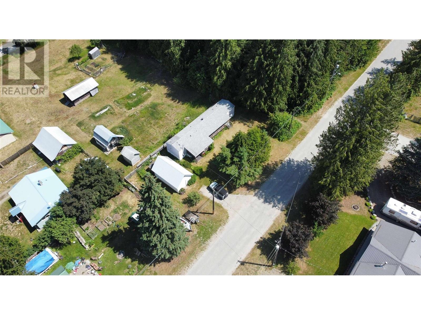 612 Fletcher Avenue, Slocan, British Columbia  V0G 2C0 - Photo 10 - 10351796