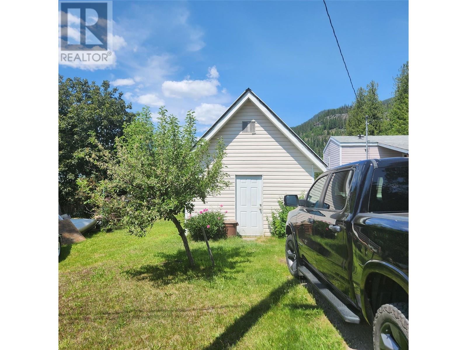 612 Fletcher Avenue, Slocan, British Columbia  V0G 2C0 - Photo 23 - 10351796