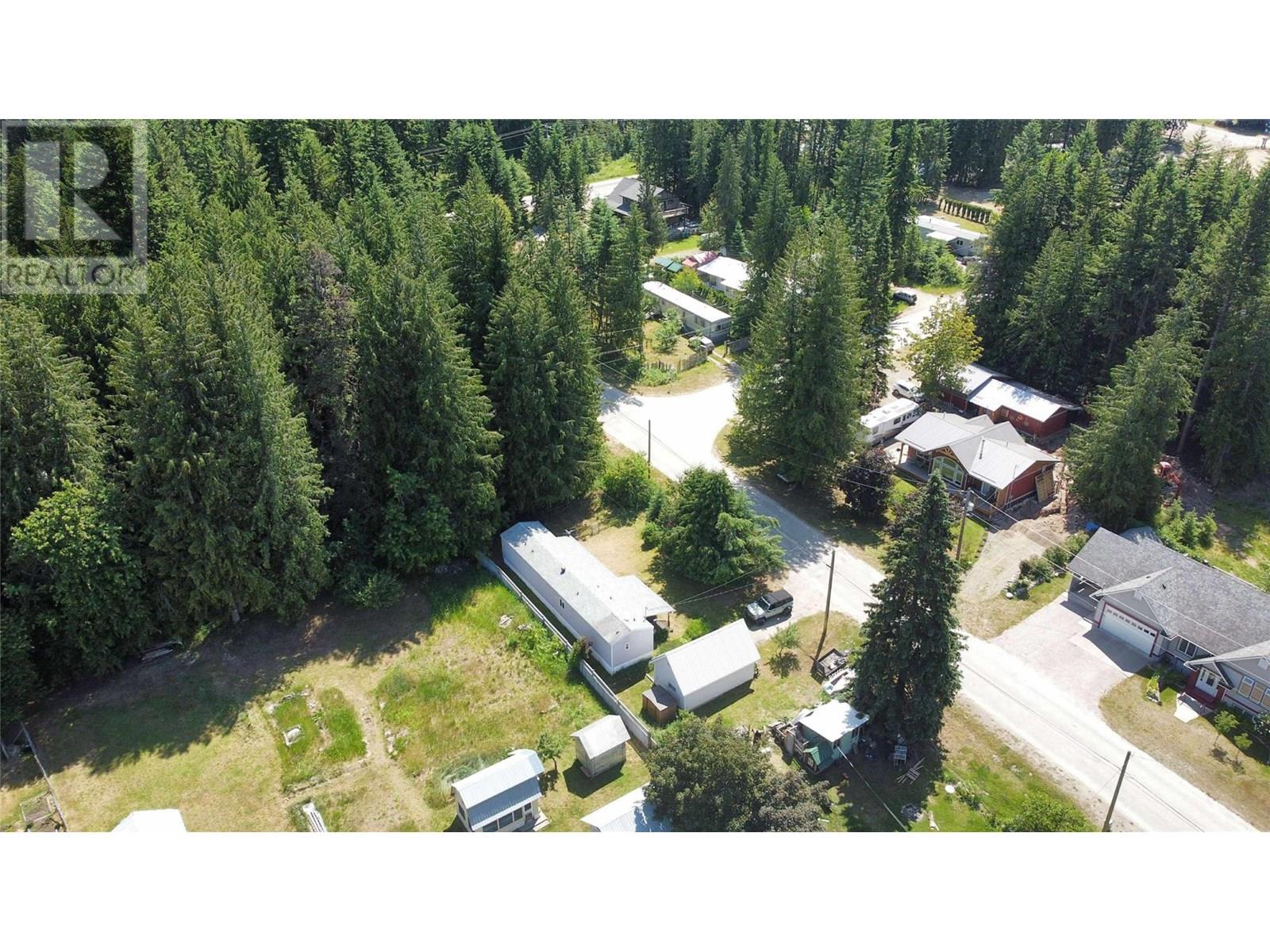 612 Fletcher Avenue, Slocan, British Columbia  V0G 2C0 - Photo 4 - 10351796