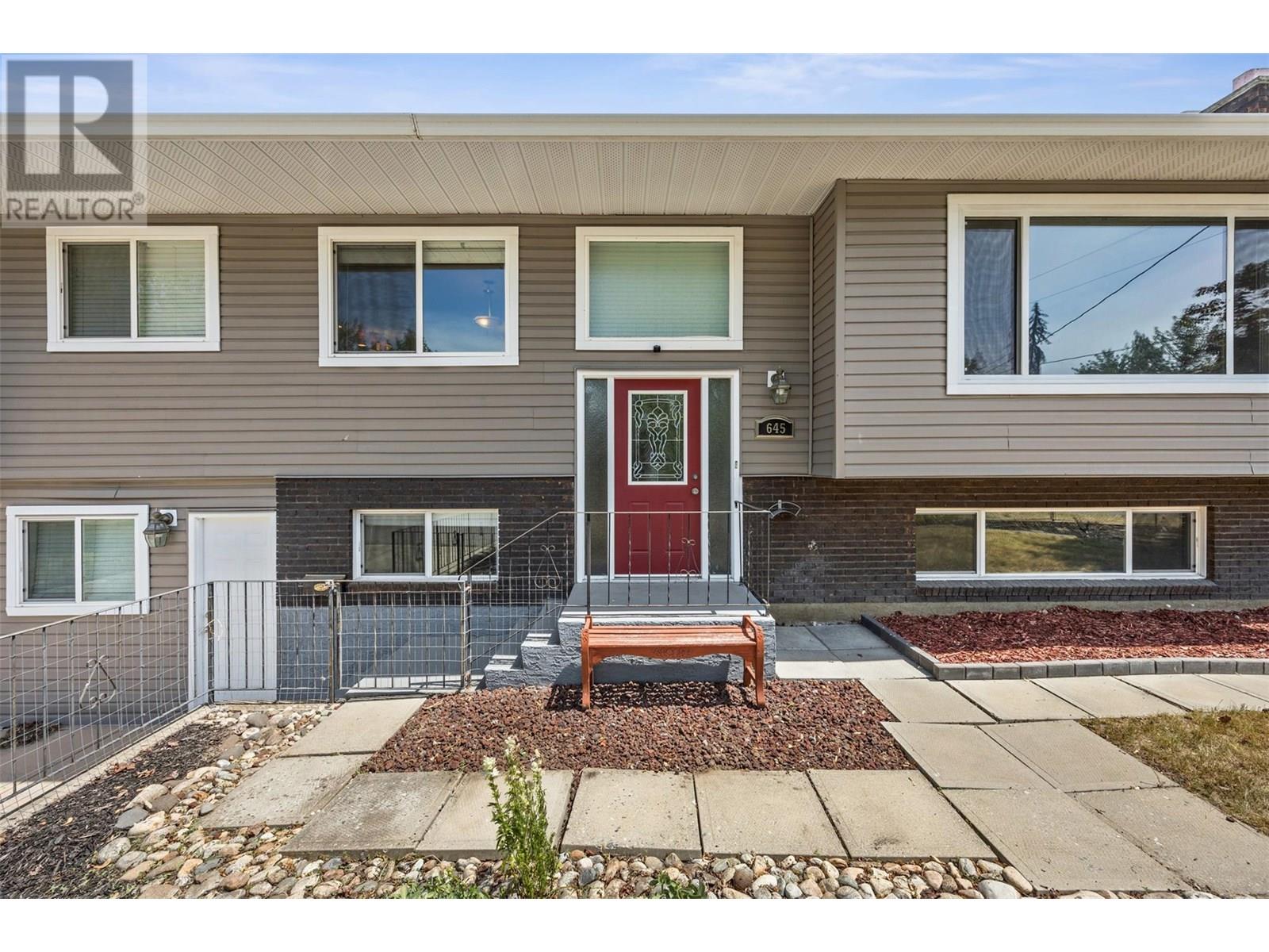 645 Mark Road, Kelowna, British Columbia  V1X 5G8 - Photo 1 - 10349745