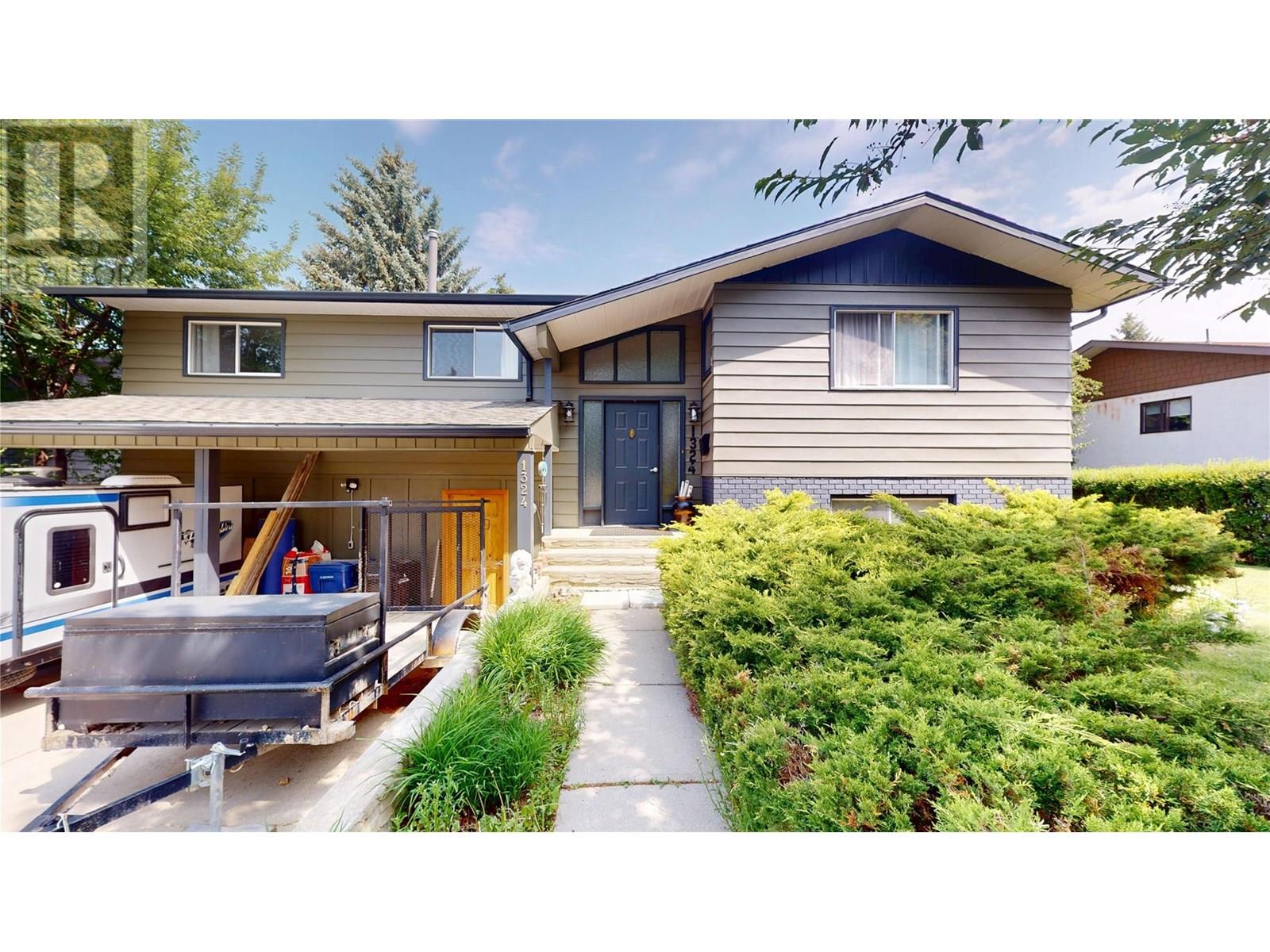 1324 14th Street S, Cranbrook, British Columbia  V1C 5E8 - Photo 2 - 10352204