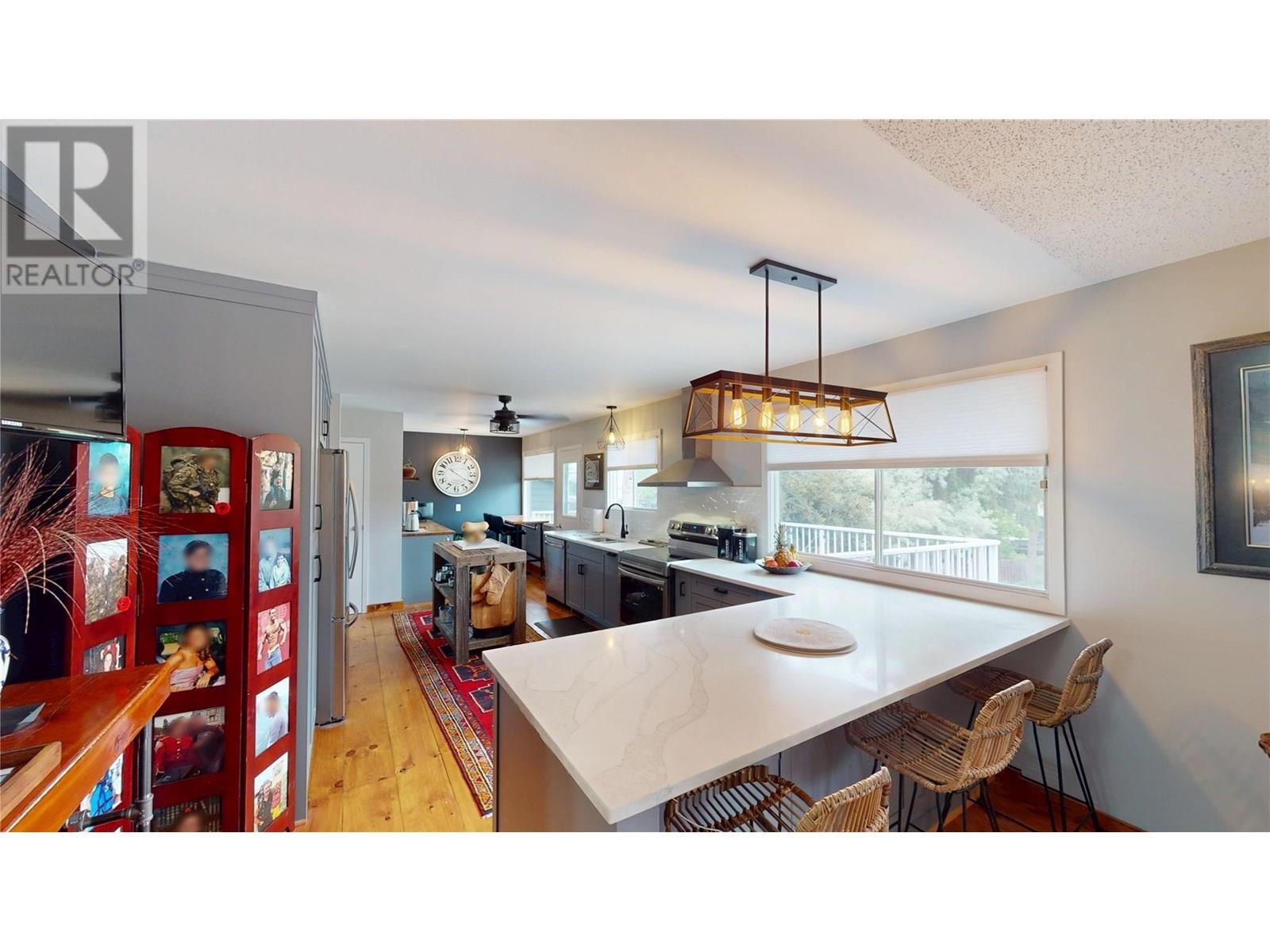 1324 14th Street S, Cranbrook, British Columbia  V1C 5E8 - Photo 9 - 10352204