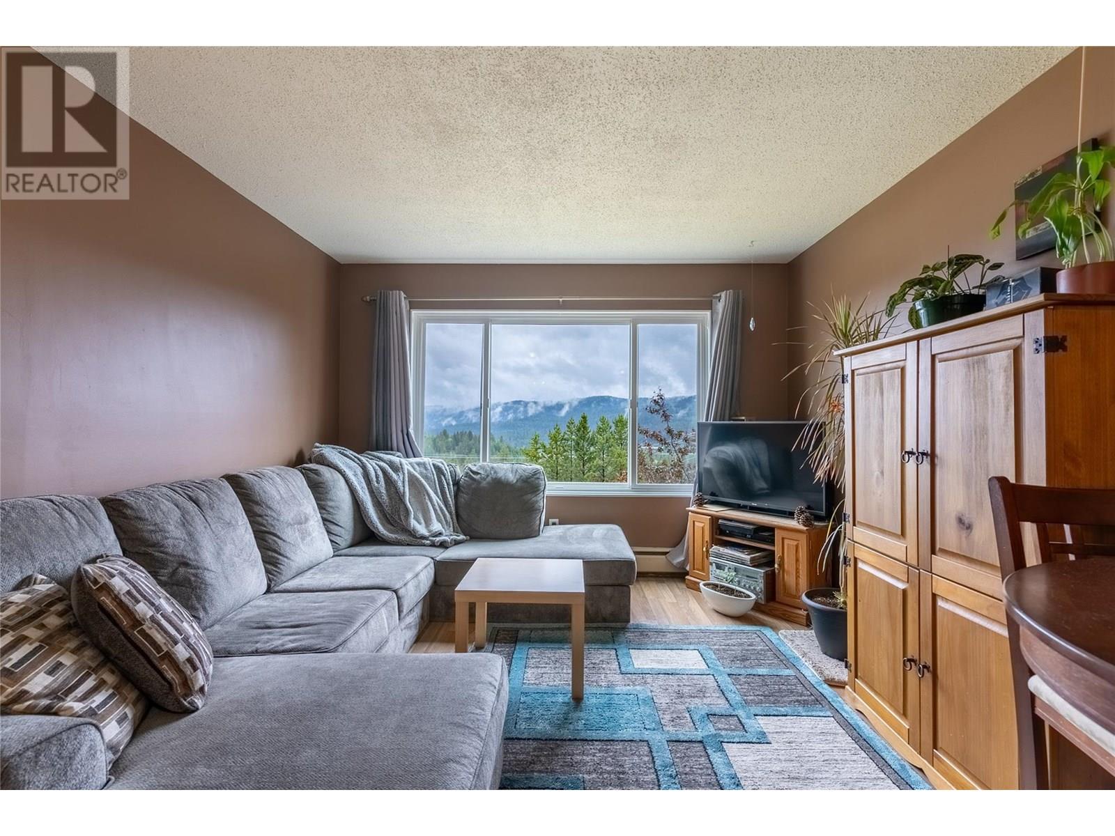 400 Opal Drive Unit# 212, Logan Lake, British Columbia  V0K 1W0 - Photo 2 - 10352191