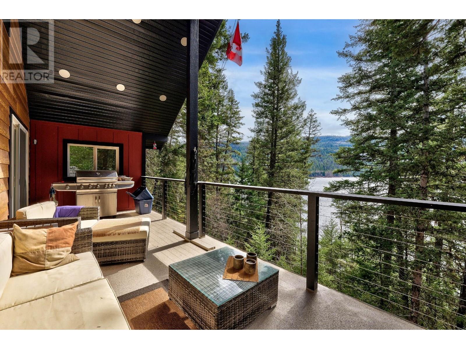 2486 Heffley-Louis Creek Road, Kamloops, British Columbia  V0E 1Z0 - Photo 1 - 10352144