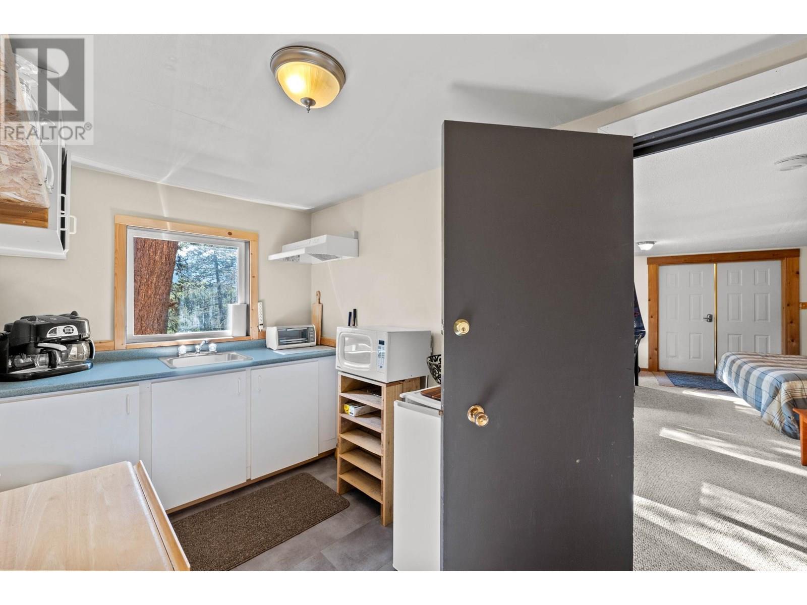 2486 Heffley-Louis Creek Road, Kamloops, British Columbia  V0E 1Z0 - Photo 29 - 10352144