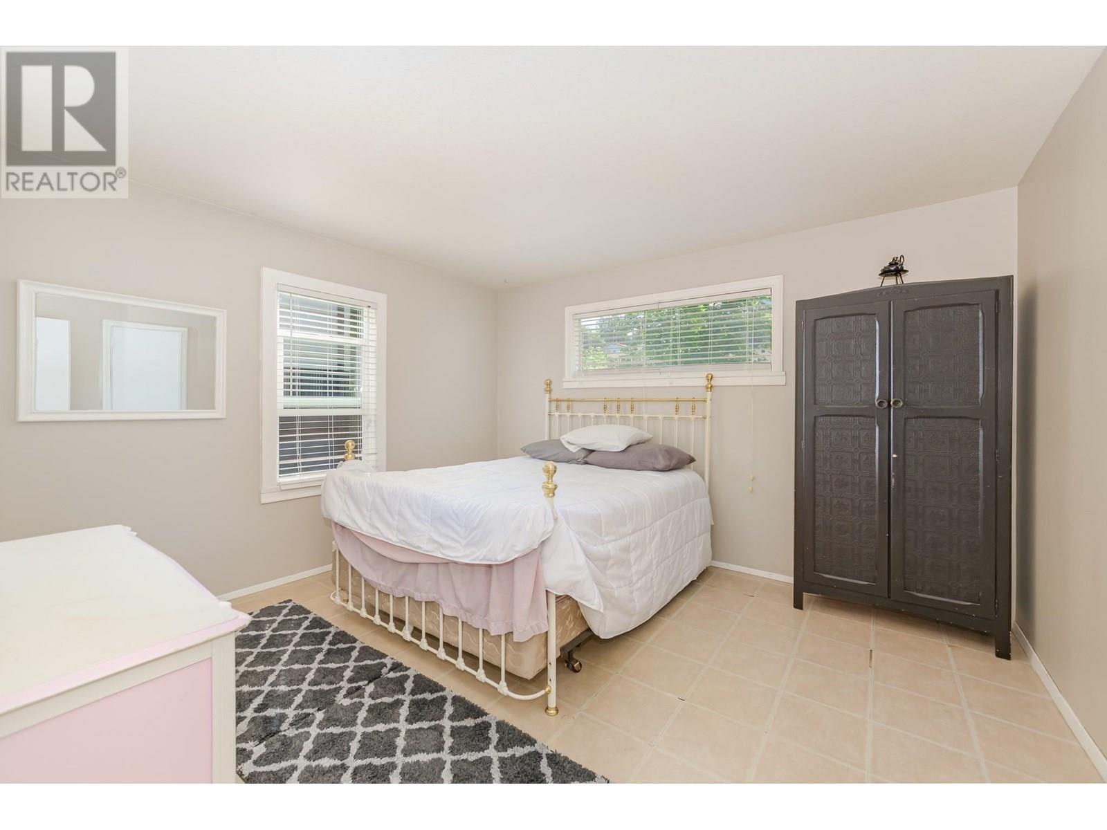 571 1 Avenue Se, Salmon Arm, British Columbia  V1E 1J7 - Photo 17 - 10351823